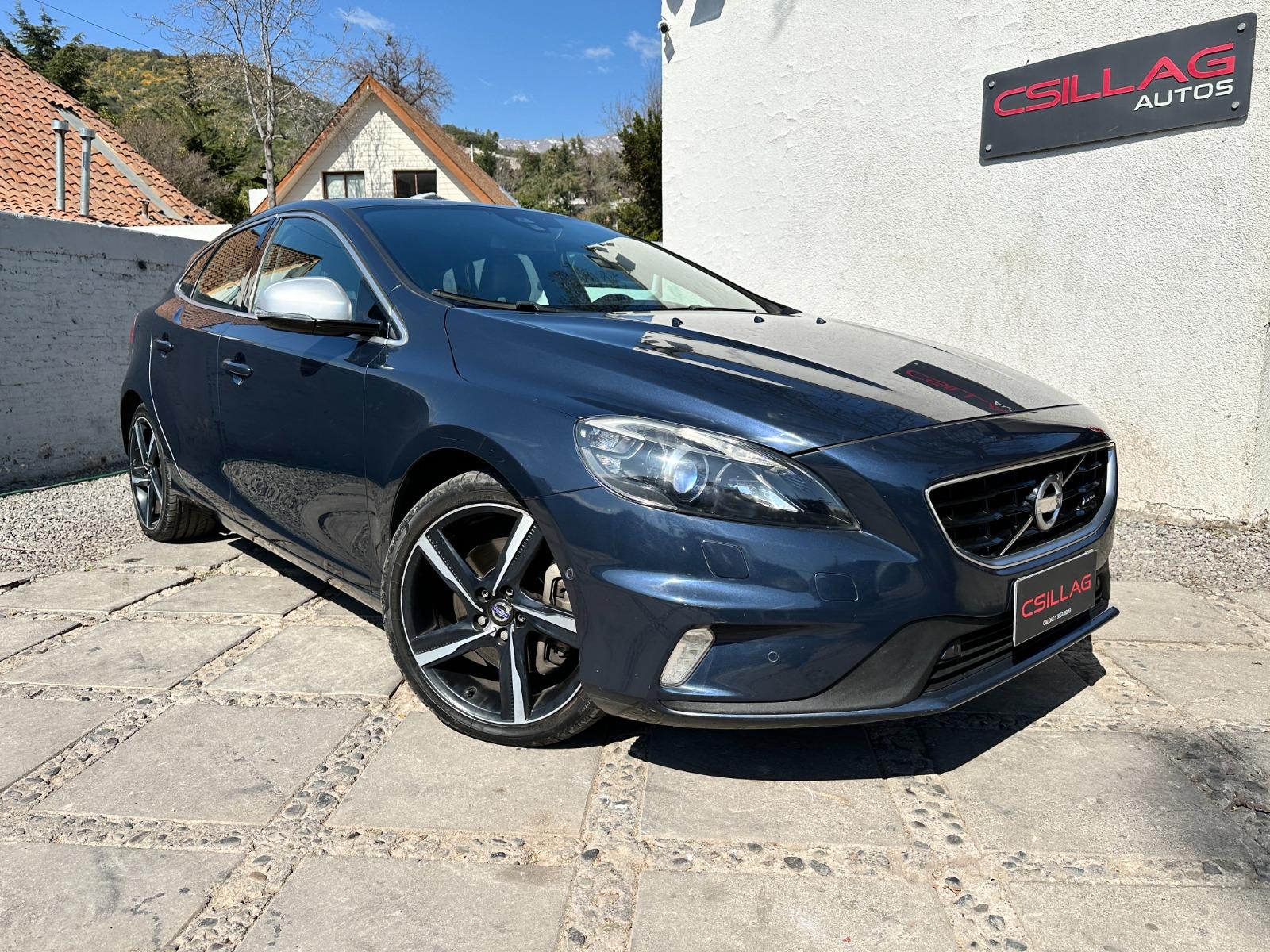 VOLVO V40