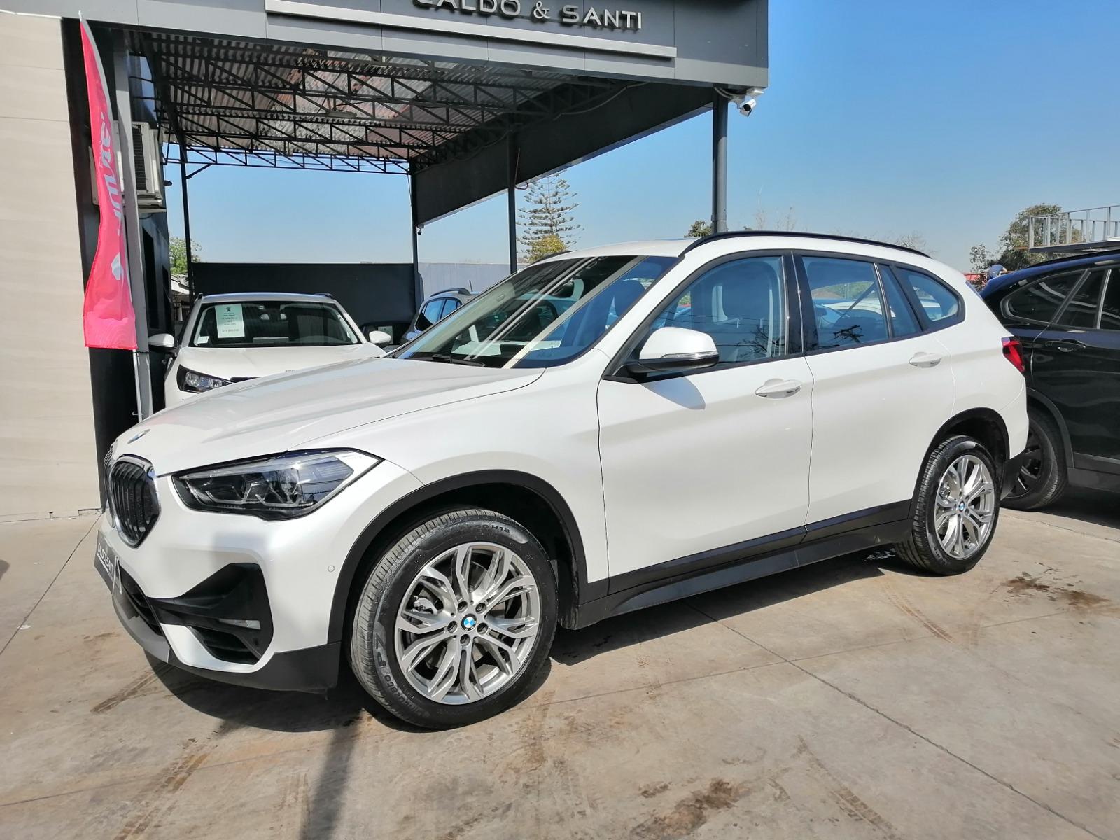 BMW X1 XLINE SDRIVE20I 2.0 AT 4X2 2021 BUEN ESTADO, CON SUS 2 LLAVES - CALDO SANTI