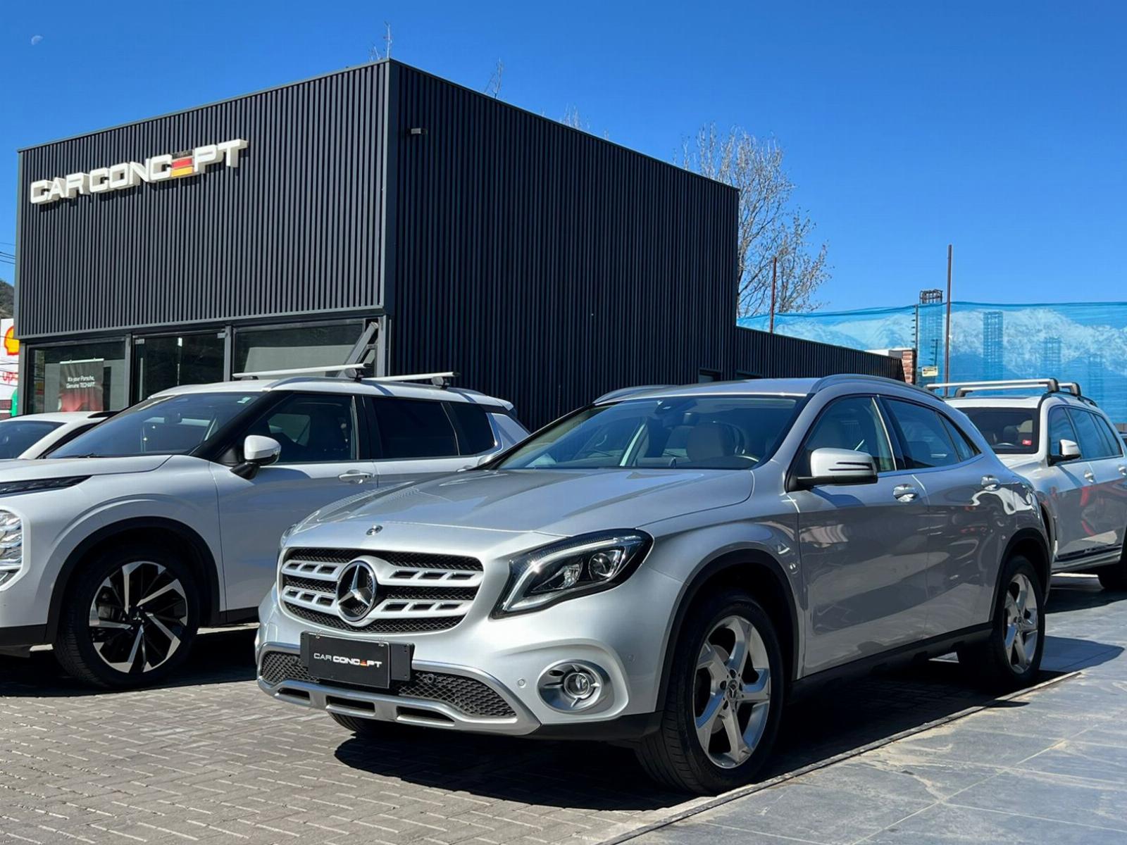 MERCEDES-BENZ GLA 200 UN DUEÑO 2021 MANTENIMIENTO EN LA MARCA - Car Concept