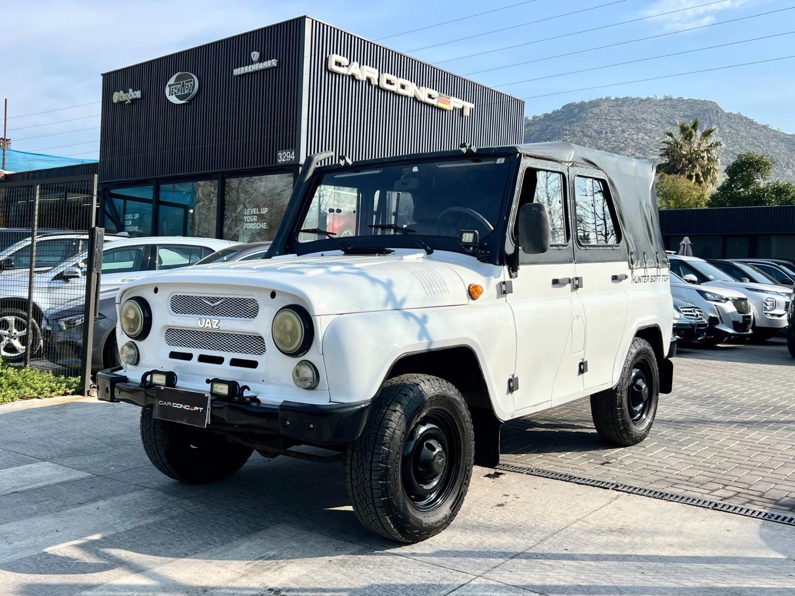 UAZ HUNTER  2021 2.700 CC 4x4 - Car Concept