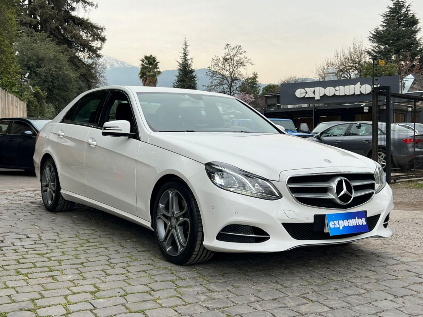 MERCEDES-BENZ E200 2.0 2015 MANTENIMIENTO EN LA MARCA - ExpoAutos