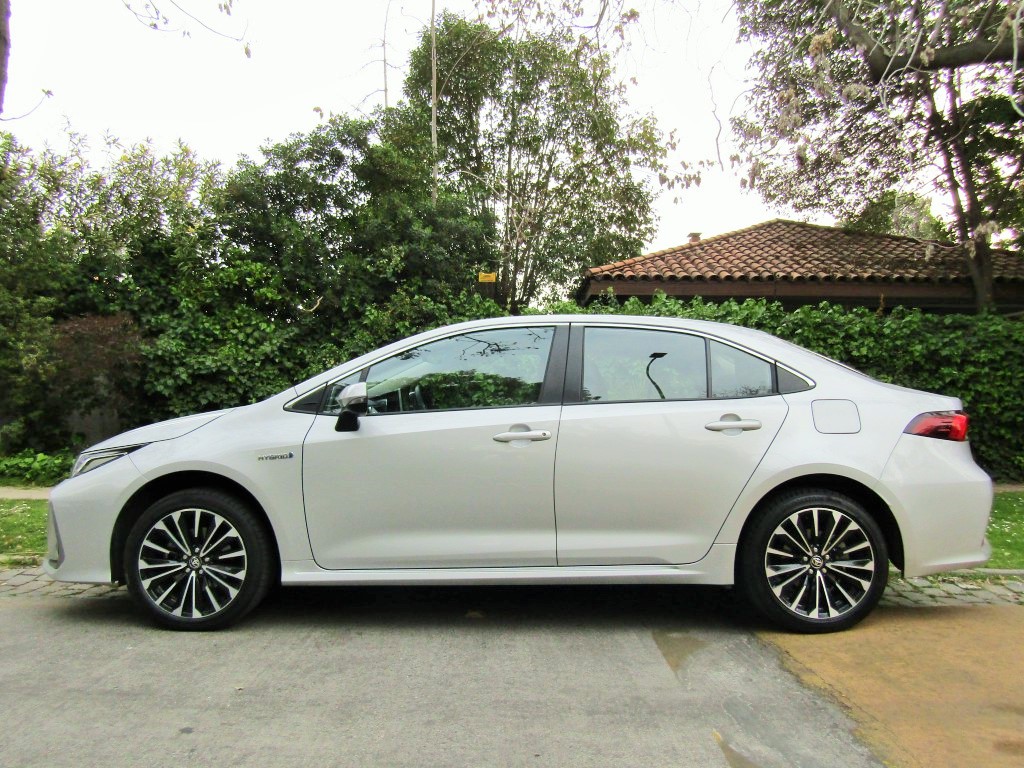 TOYOTA COROLLA SEG 1.8 HV 2024 Corolla Hibrido, Automático, como nuevo - JULIO INFANTE