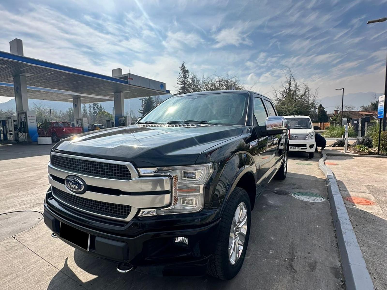 FORD F-150 PLATINUM 2021 3.500 CC ECOBOOST - LEVEL AUTOS