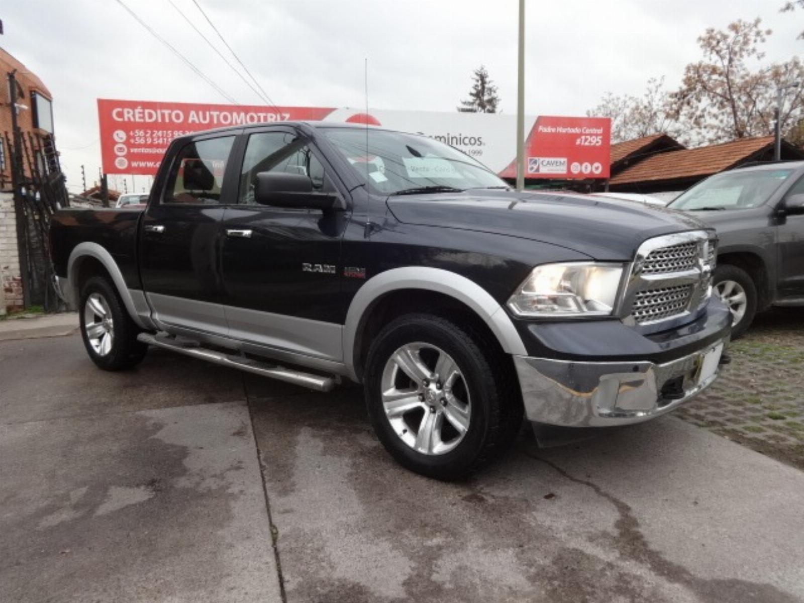 RAM 1500 LARAMIE 5.7 HEMI 4X4 PATENTE PAGADA AÑO COMPLETO 2017 FULL TECHO AIRE AIRBAG ABS CAMARA LLANTAS - 