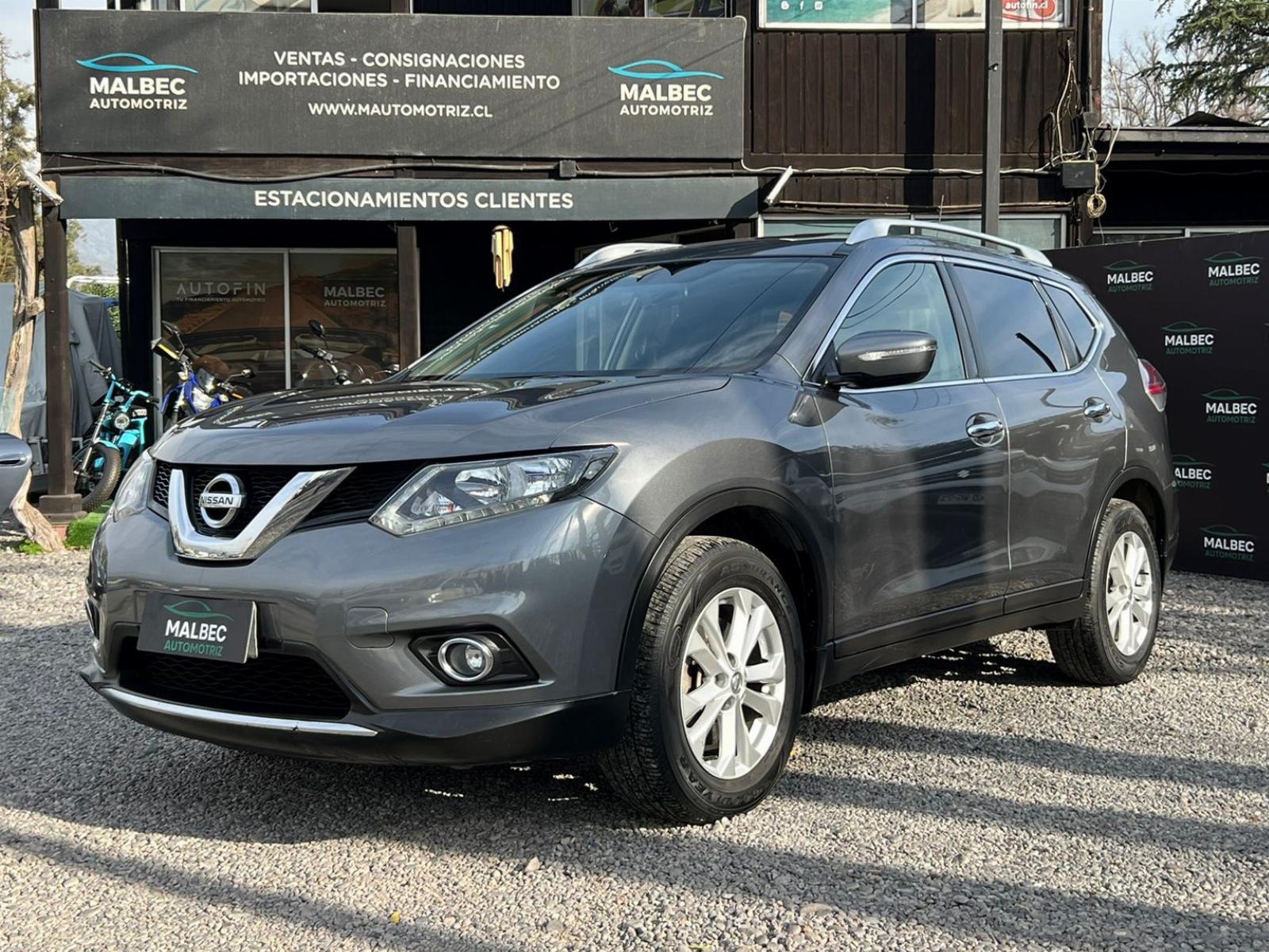 NISSAN X-TRAIL ADVANCE 2017 ÚNICO DUEÑO - MALBEC AUTOMOTRIZ