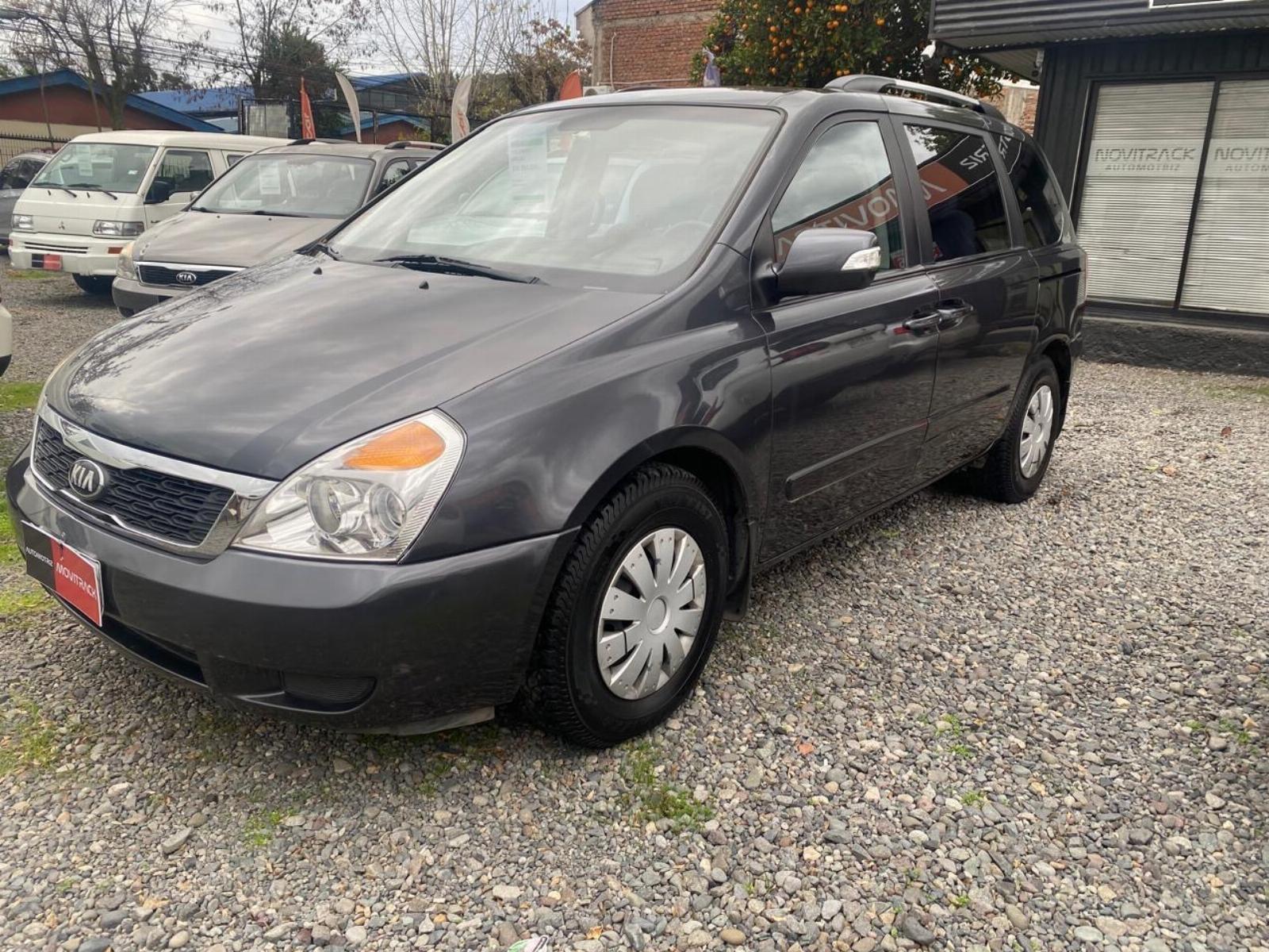 KIA CARNIVAL 2.7 AUTOMATICA 2013 IMPECABLE TODAS SUS MANTENCIONES - Movitrack Automotriz