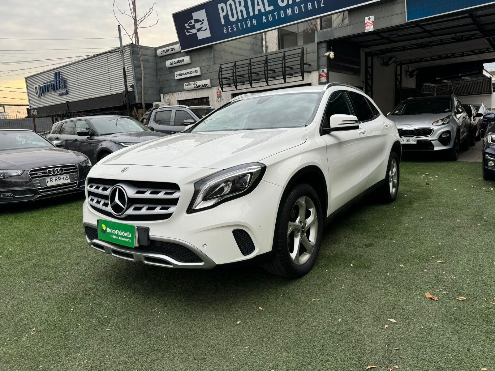 MERCEDES-BENZ GLA 200 HB 1.6 2019  - 