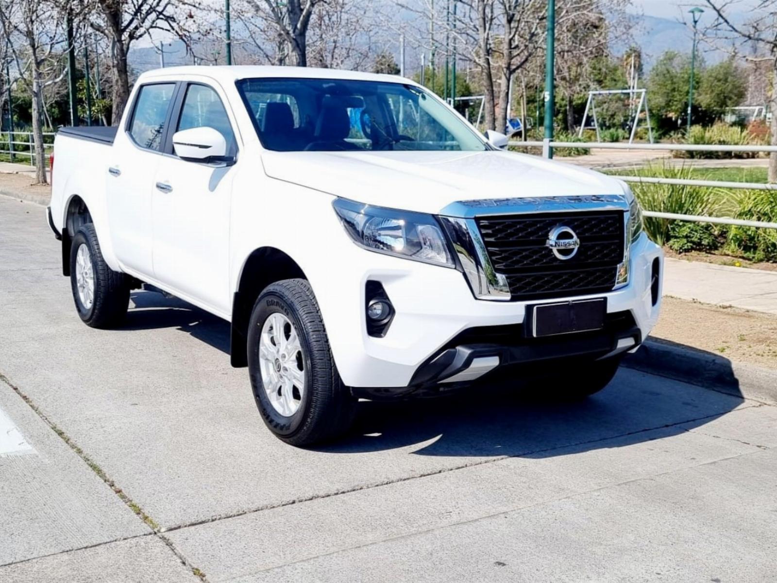 NISSAN NAVARA D CAB MT 4X4 2.3 Turbo Diesel 2022  - THE SUPER GARAGE