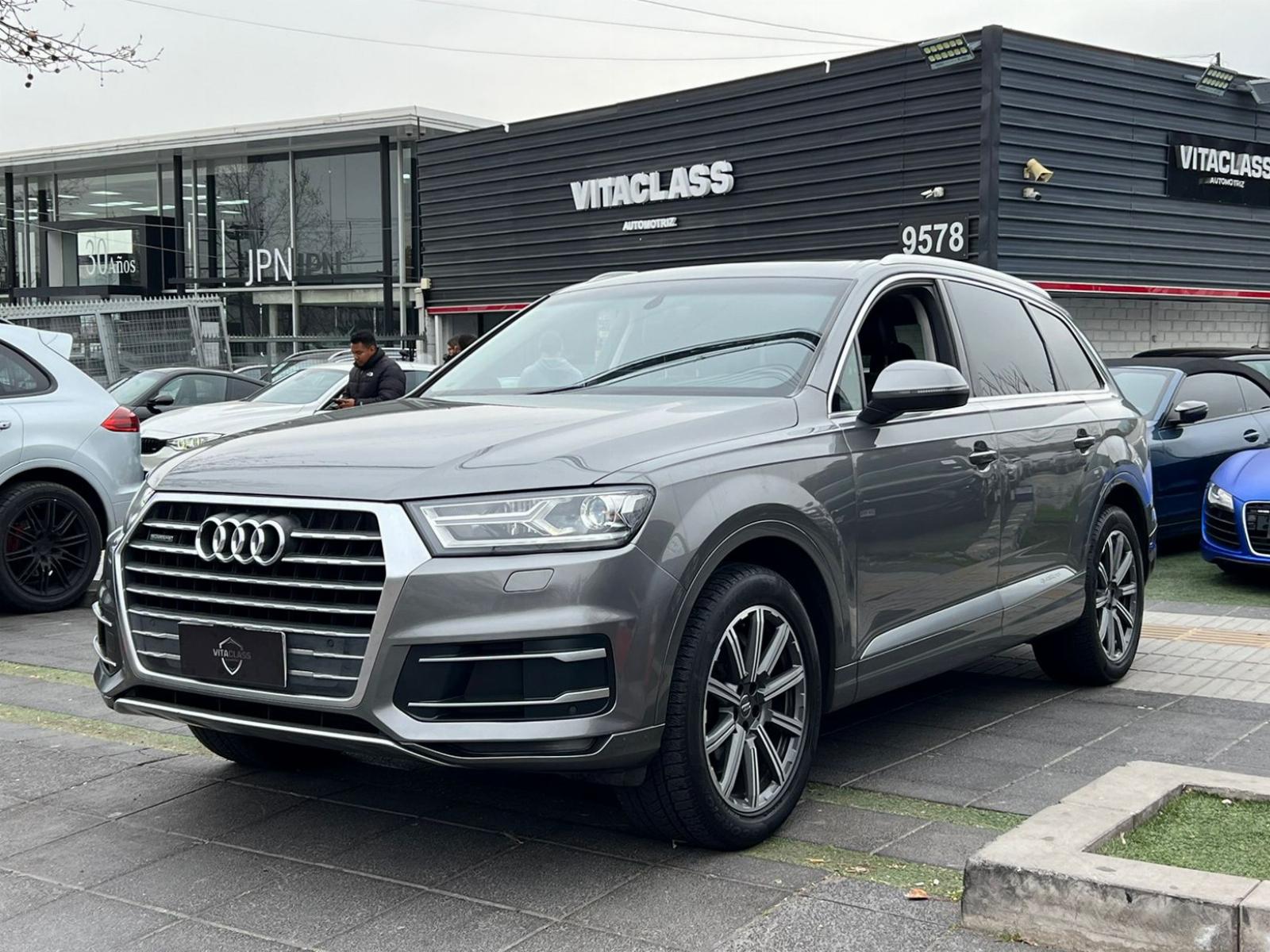 AUDI Q7 2.0 TFSI 2017 TRES CORRIDAS DE ASIENTOS - VitaClass