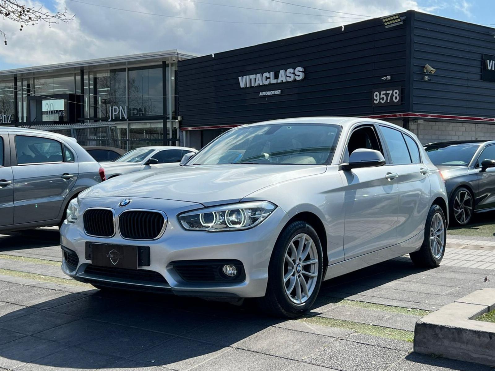 BMW 120 1.6 TURBO 2017 MANTENIMIENTO AL DÍA - VitaClass