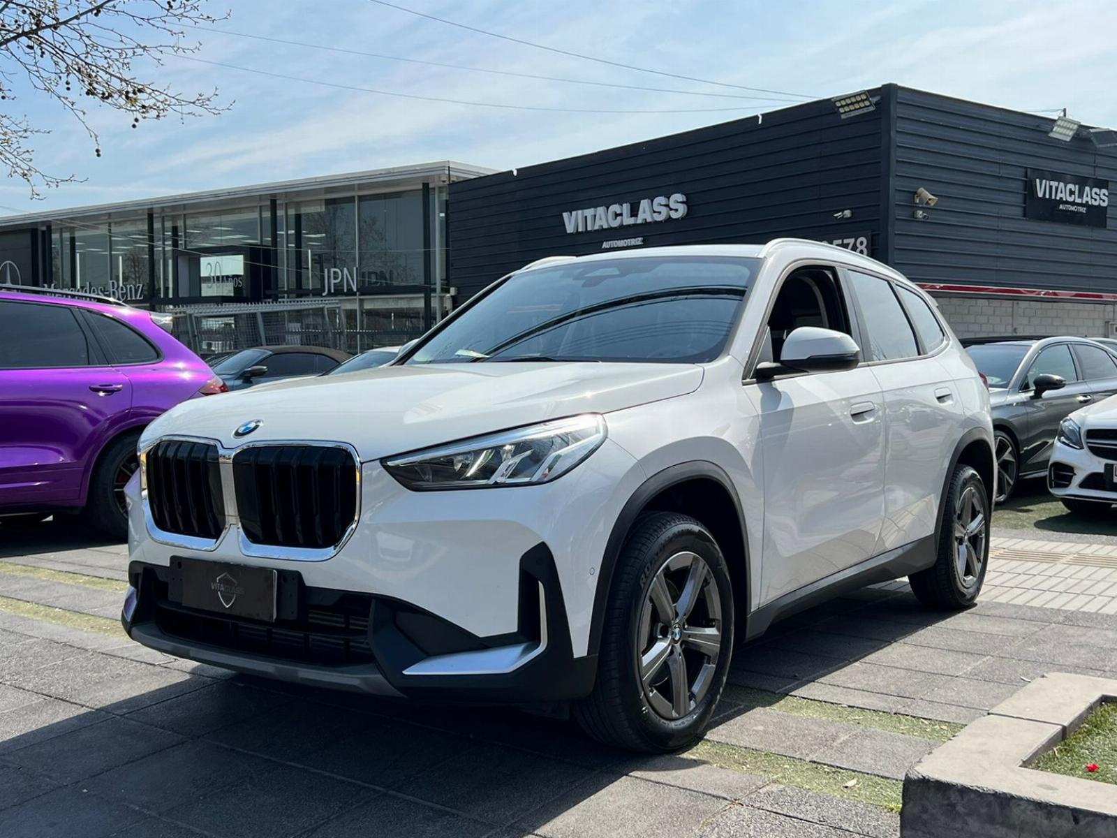 BMW X1 18i sDRIVE 2023 MANTENIMIENTO AL DÍA - VitaClass