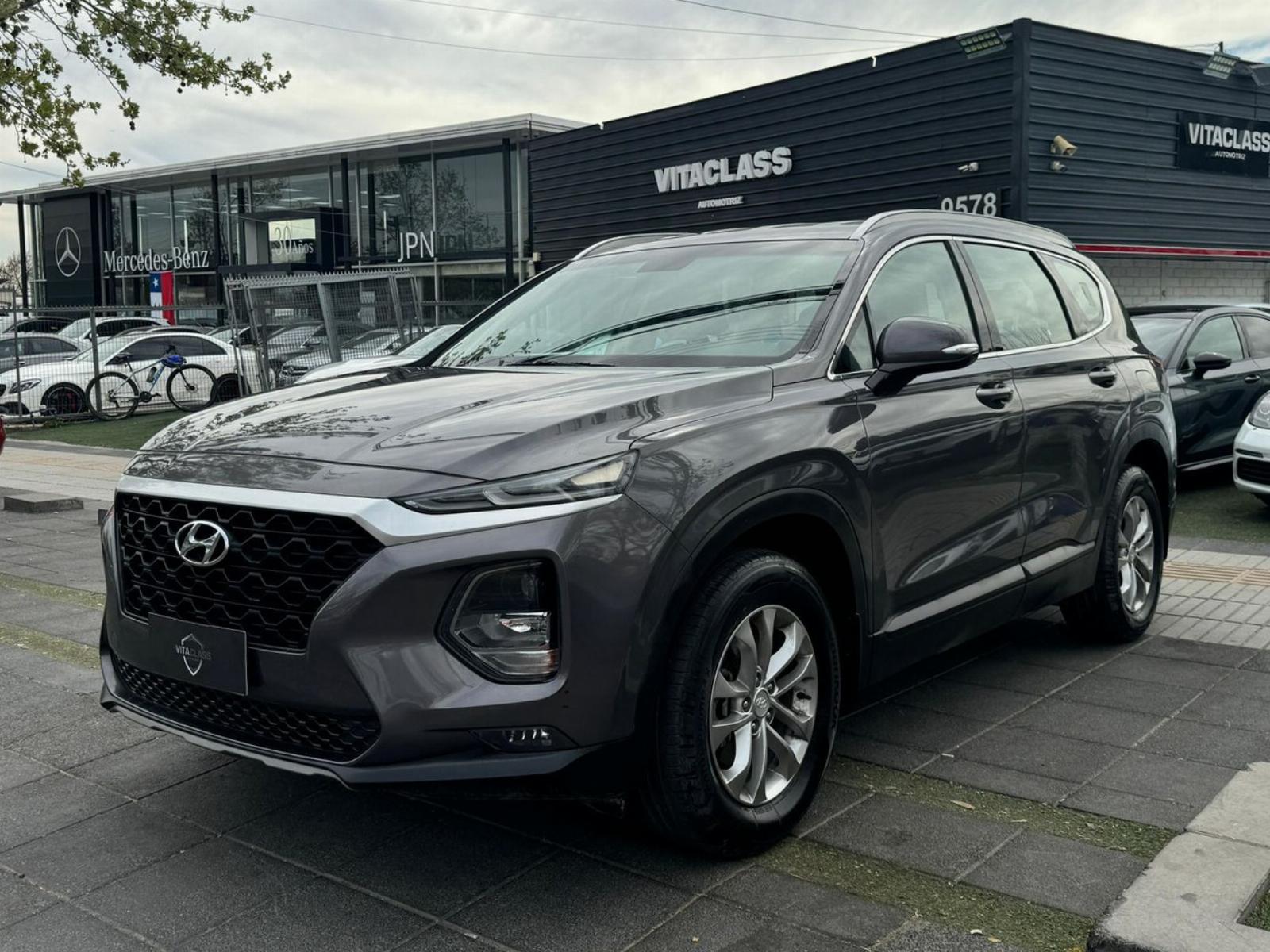 HYUNDAI SANTA FE 2.4 2019  DOS CORRIDAS DE ASIENTOS - VitaClass