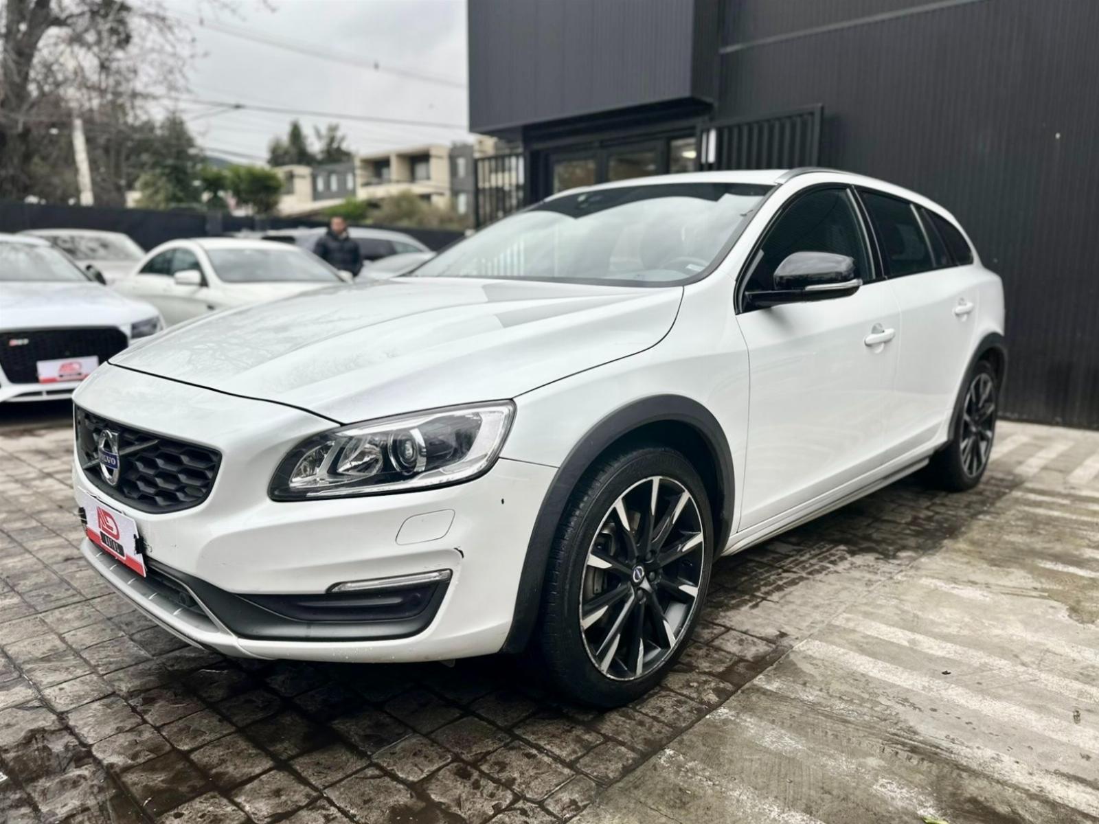 VOLVO V60 CROSS COUNTRY T5 AWD 2016 MANTENIMIENTO AL DÍA - Automotora La Dehesa