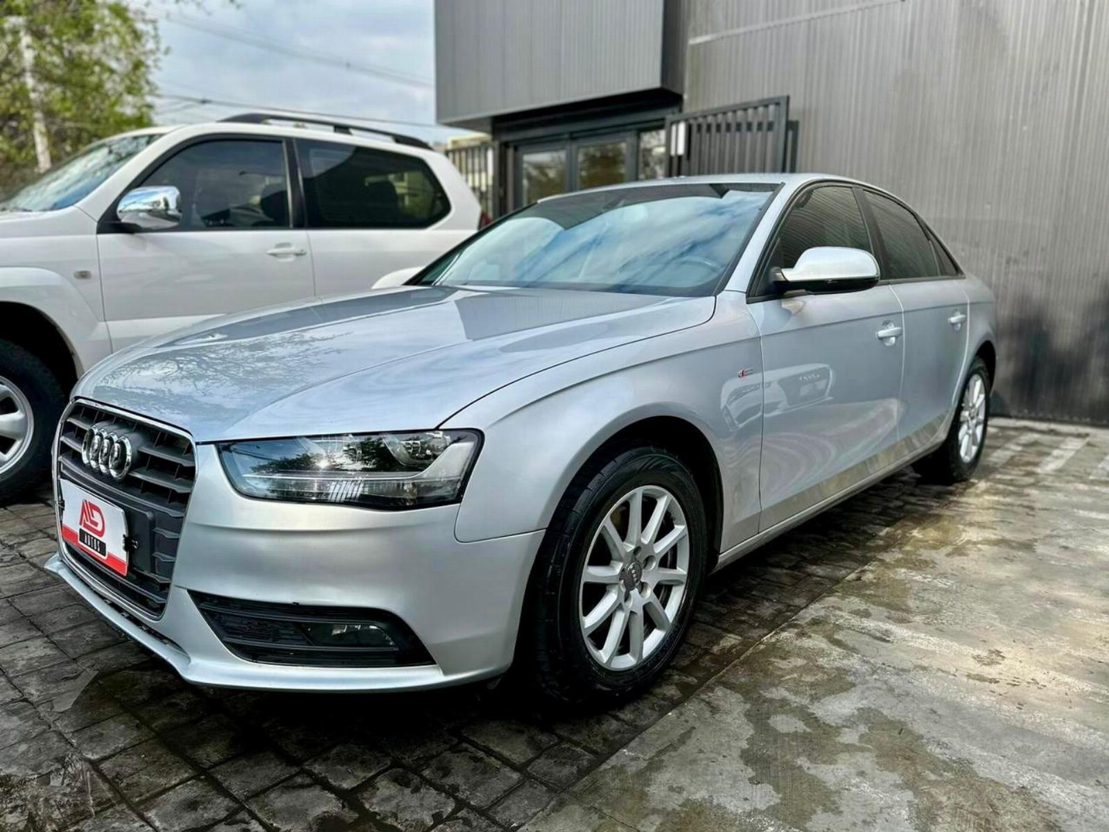 AUDI A4 1.8T 2013 MANTENIMIENTO AL DÍA  - Automotora La Dehesa