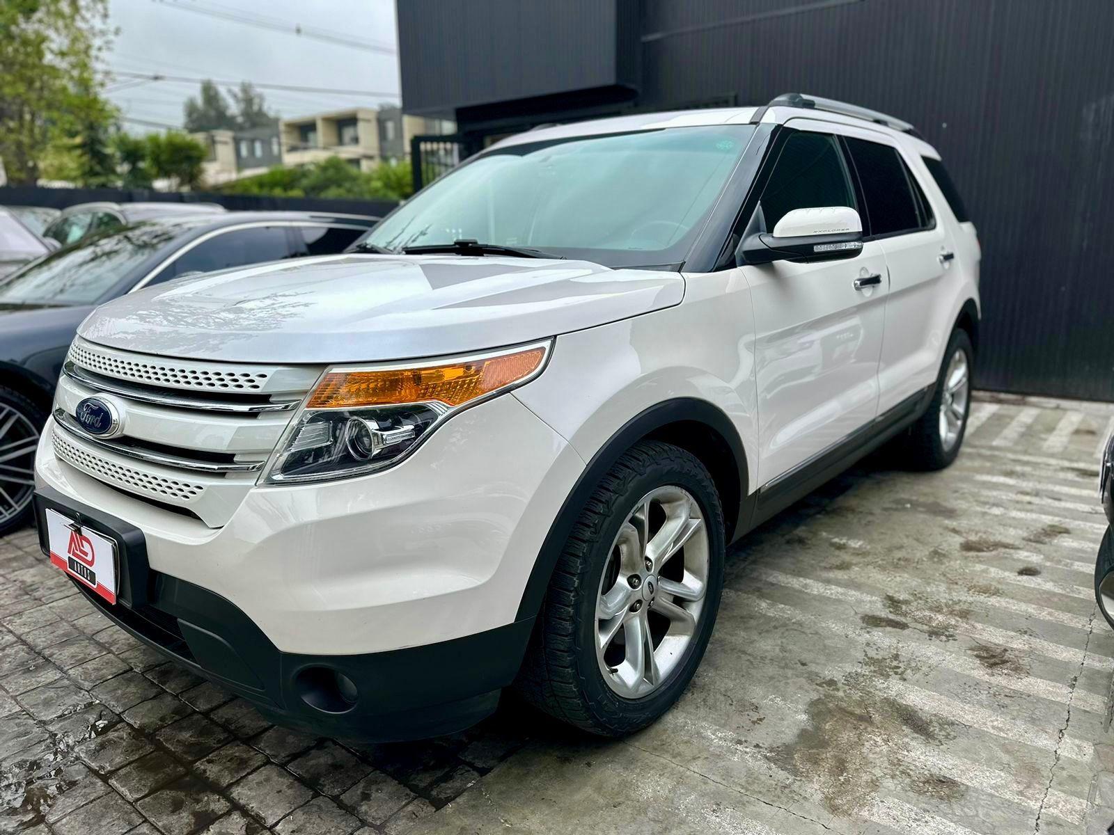 FORD EXPLORER LIMITED 3.5  2016 TRES CORRIDAS DE ASIENTOS 4x4 - 