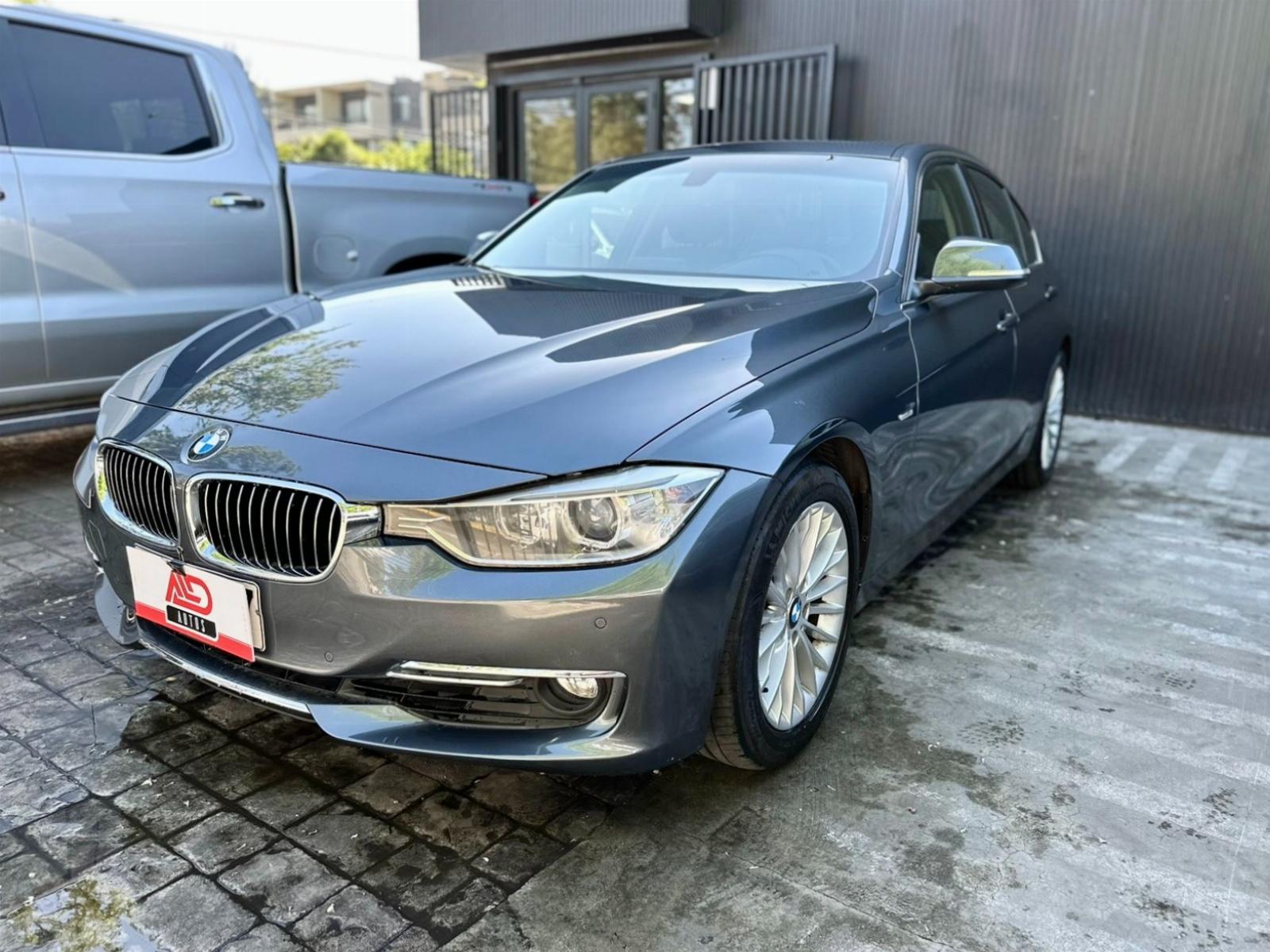 BMW 320 LUXURY F30 2014 2.000 CC TURBO - Automotora La Dehesa