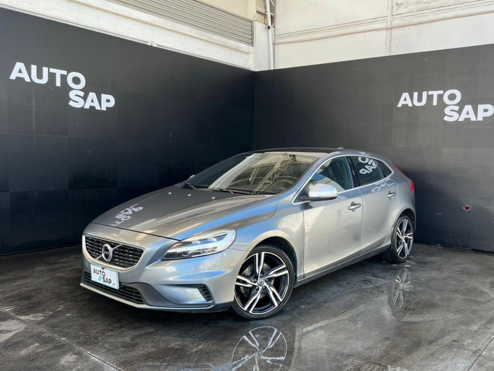 VOLVO V40 D2 2.0  2017 MECANICO,  FULL - AUTOSAP