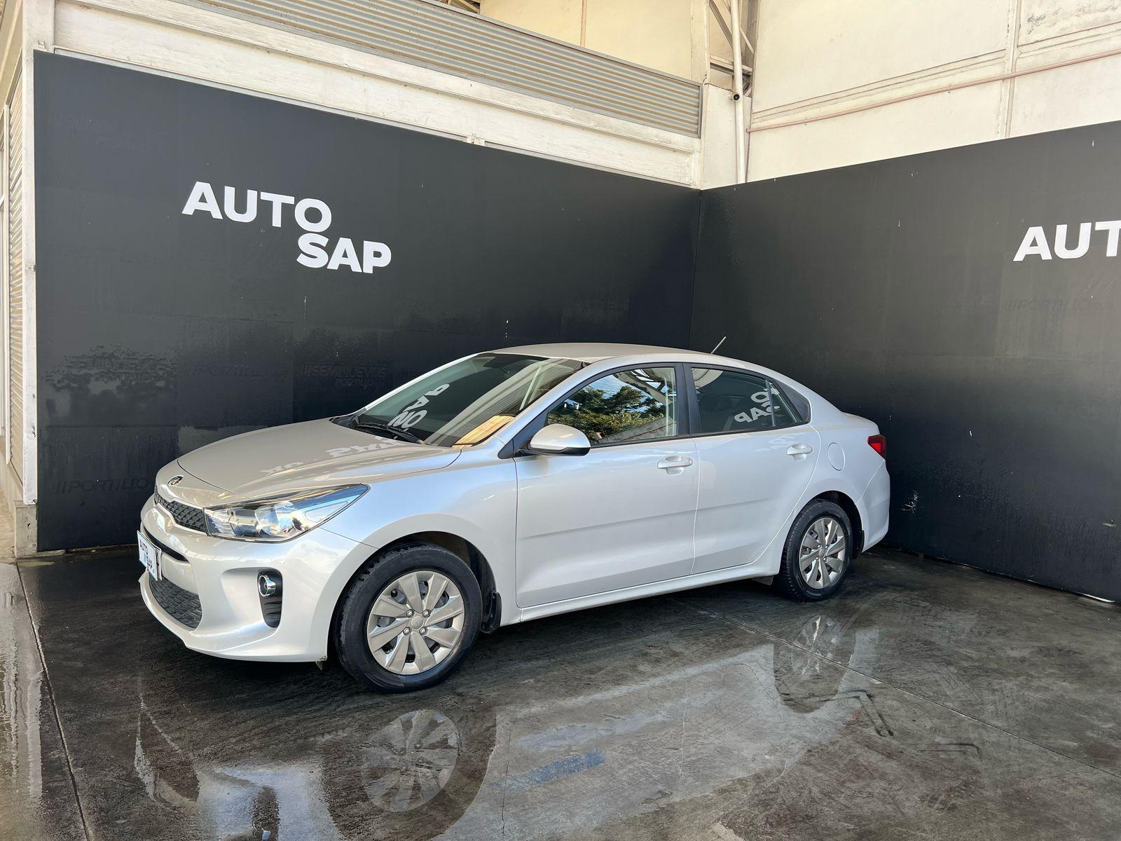 KIA RÍO 4 EX 1.4  2020 POCO KILOMETRAJE, EXCELENTE ESTADO - AUTOSAP