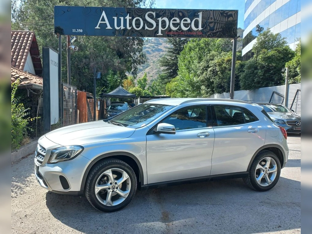 MERCEDES-BENZ GLA 200 1.6 HB AUT 2019  - 