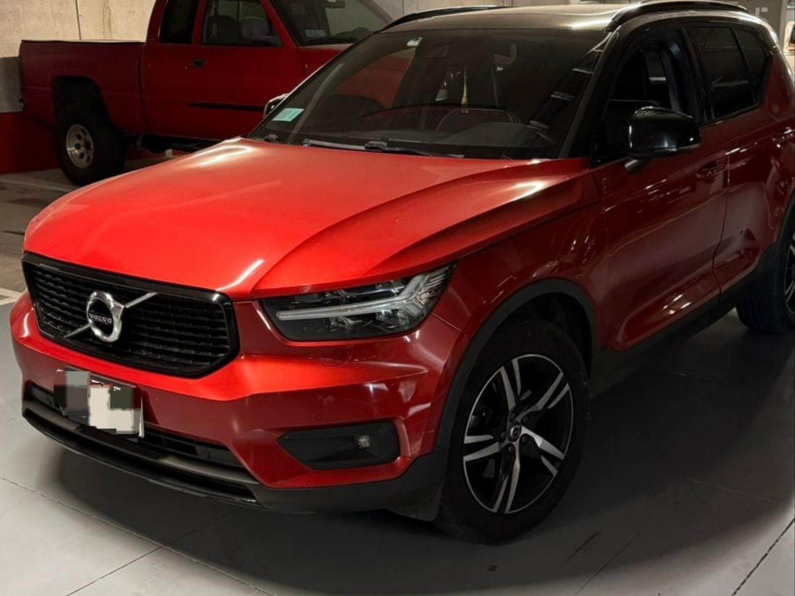 VOLVO XC40 2.0 T4 Momentum Auto 2021  - Bimotora