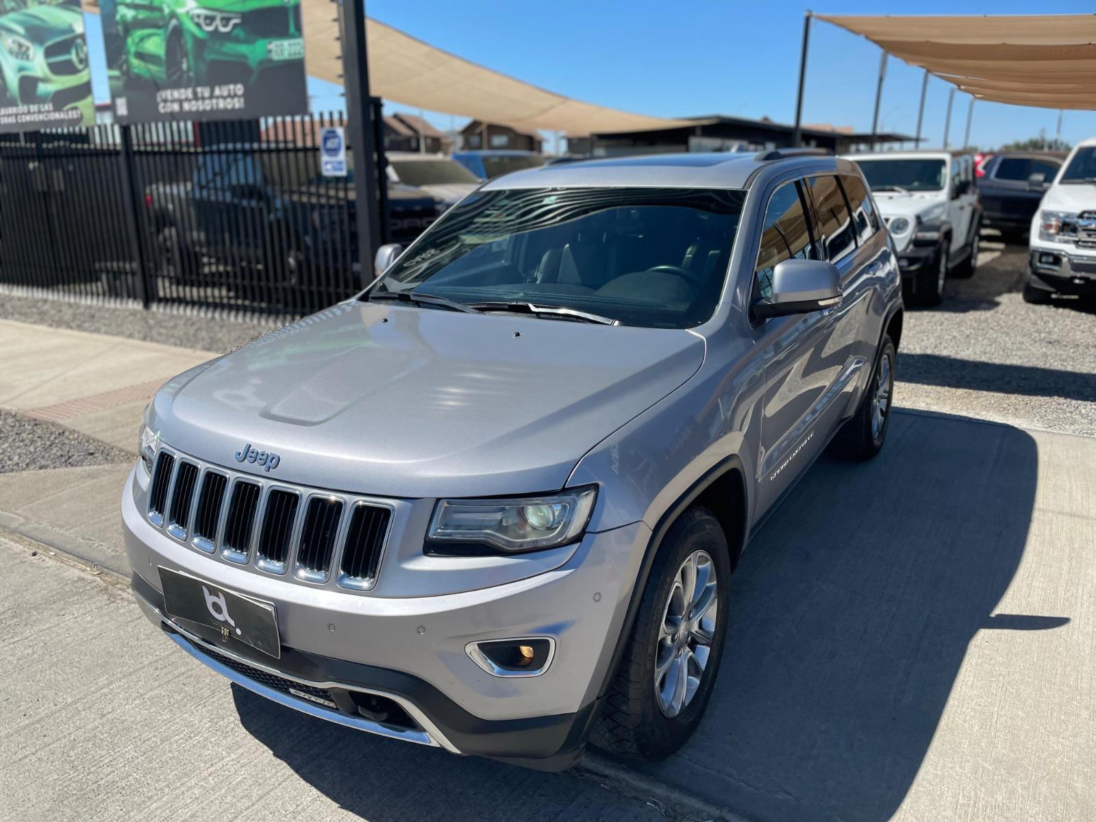 JEEP GRAND CHEROKEE JEEP GRAND CHEROKEE LIMITED 2014 BUEN ESTADO - MANTENCIONES AL DÍA - FULL MOTOR