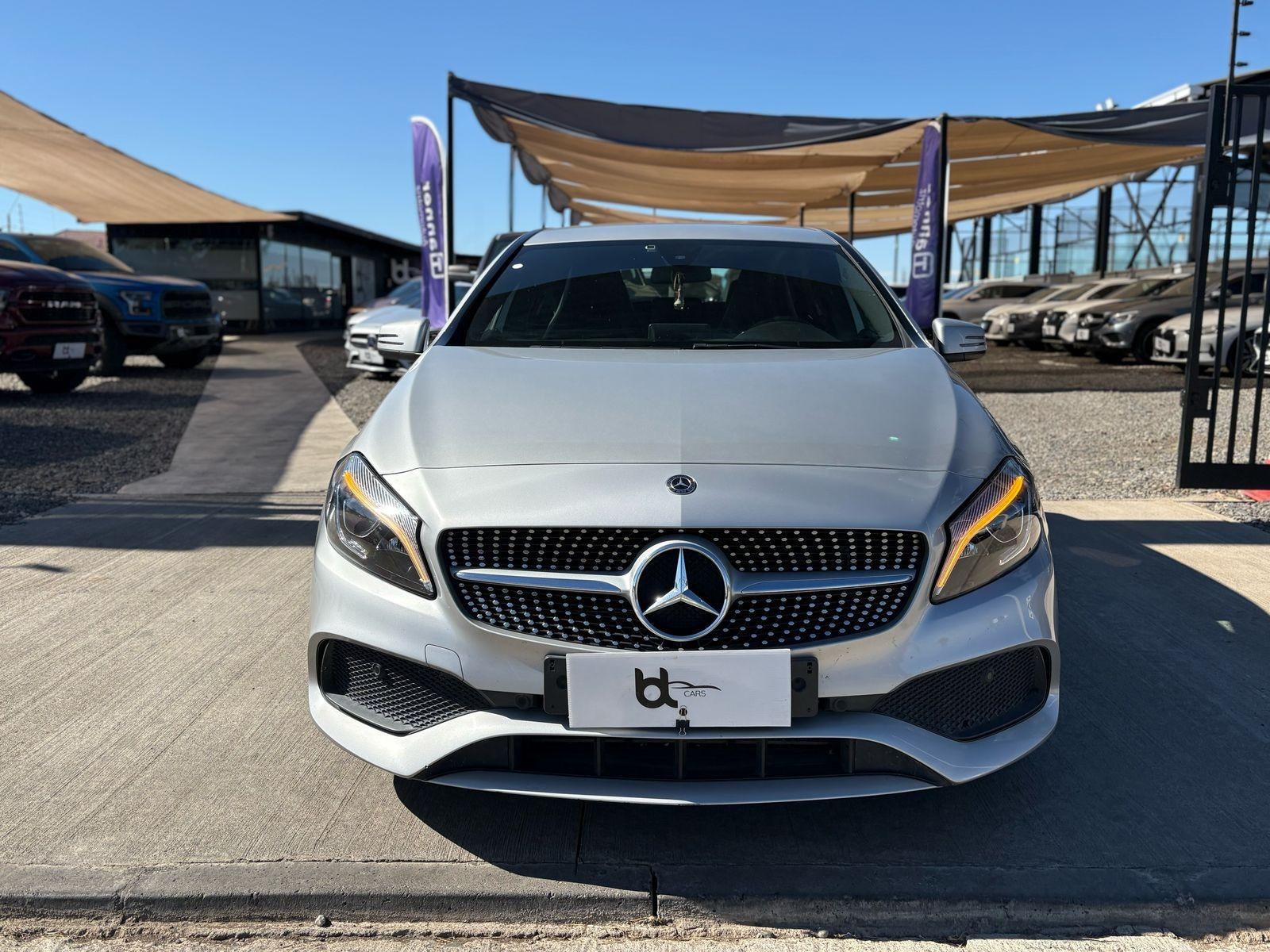 MERCEDES-BENZ A200 A200 AUT 2018 MANTENCIONES EN LA MARCA, DOS LLAVES - FULL MOTOR