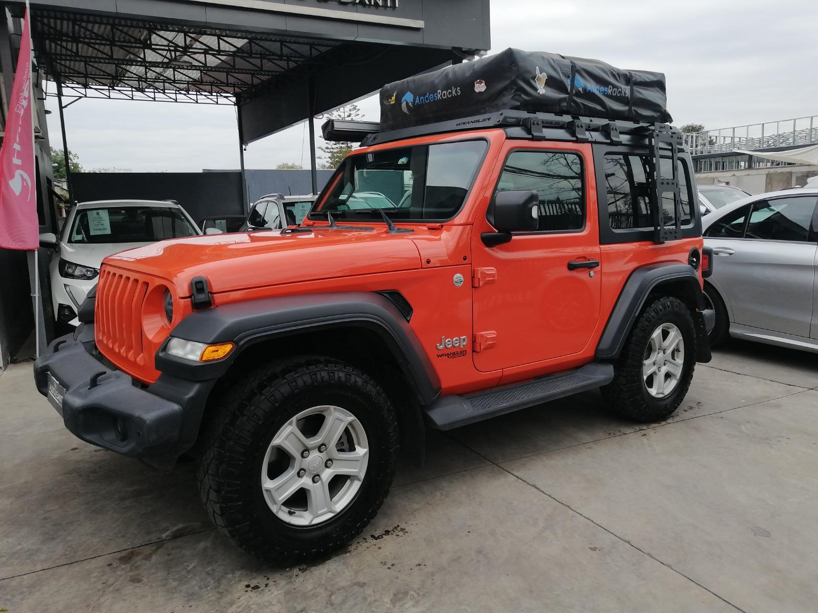 JEEP WRANGLER UNLIMITED SPORT 4X4 3.6 AT 2019 BUEN ESTADO, MANTENCIONES AL DIA - CALDO SANTI