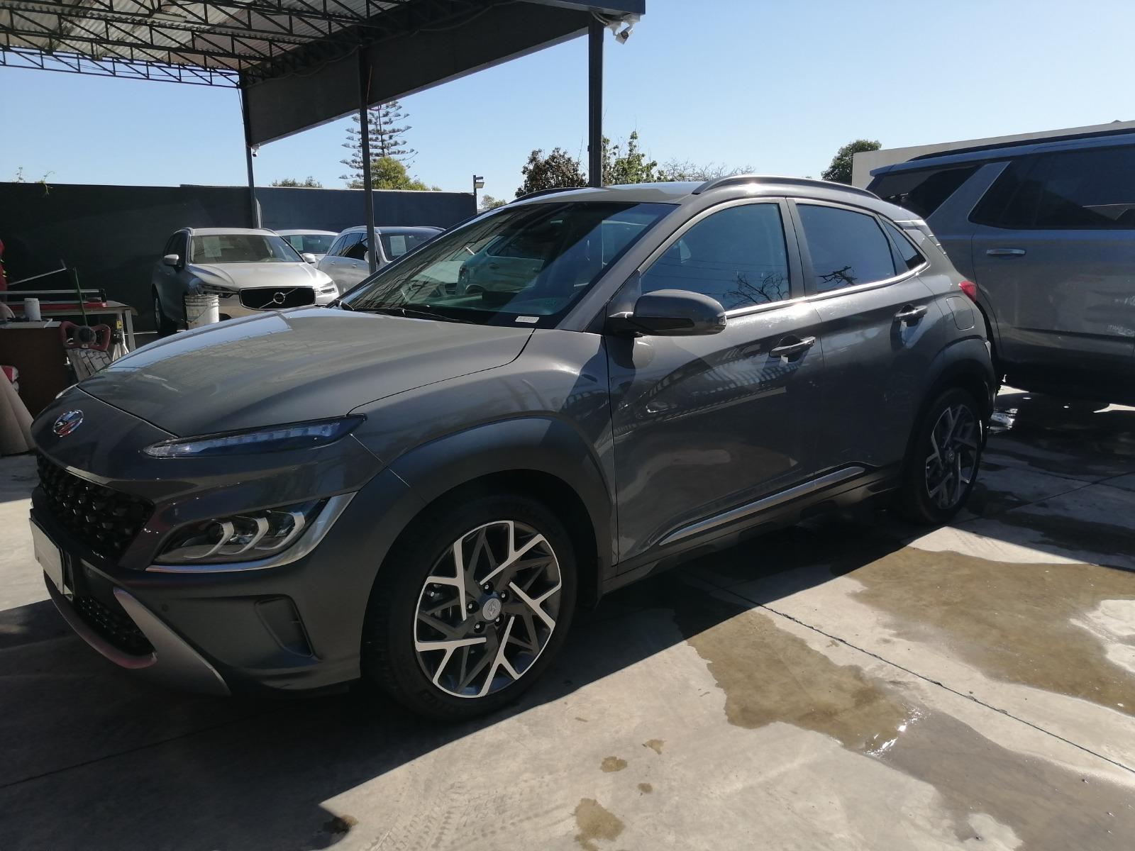 HYUNDAI KONA HYBRIDO 1.6 AT PREMIUM 2023 BUEN ESTADO, CON SUS 2 LLAVES - CALDO SANTI