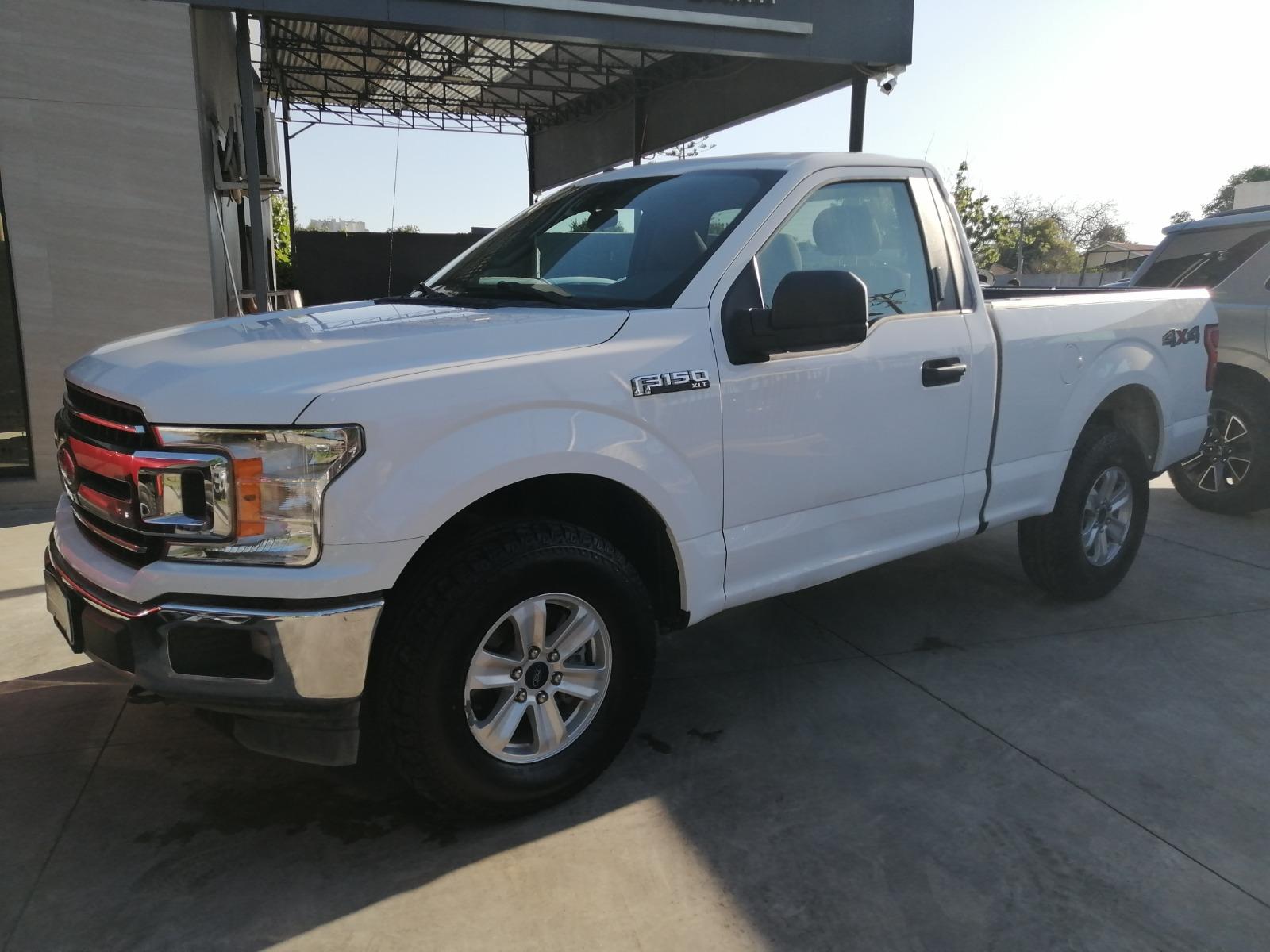 FORD F-150 XLT 3.3 AT 4X4 C/SIMPLE 2020 FACTURABLE, 4 NEUMATICOS NUEVOS - CALDO SANTI