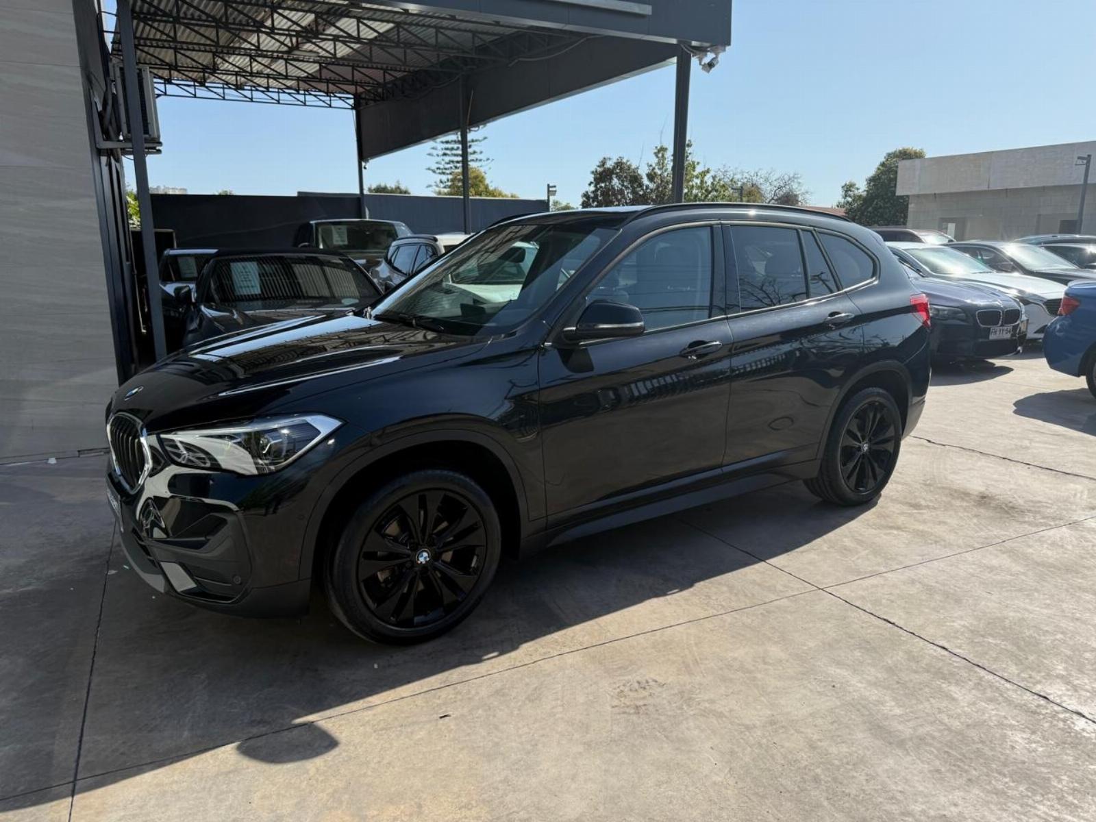 BMW X1 LUXURY SDRIVE18D 2.0 AT DIESEL 2021 NIGHT EDITION  - CALDO SANTI