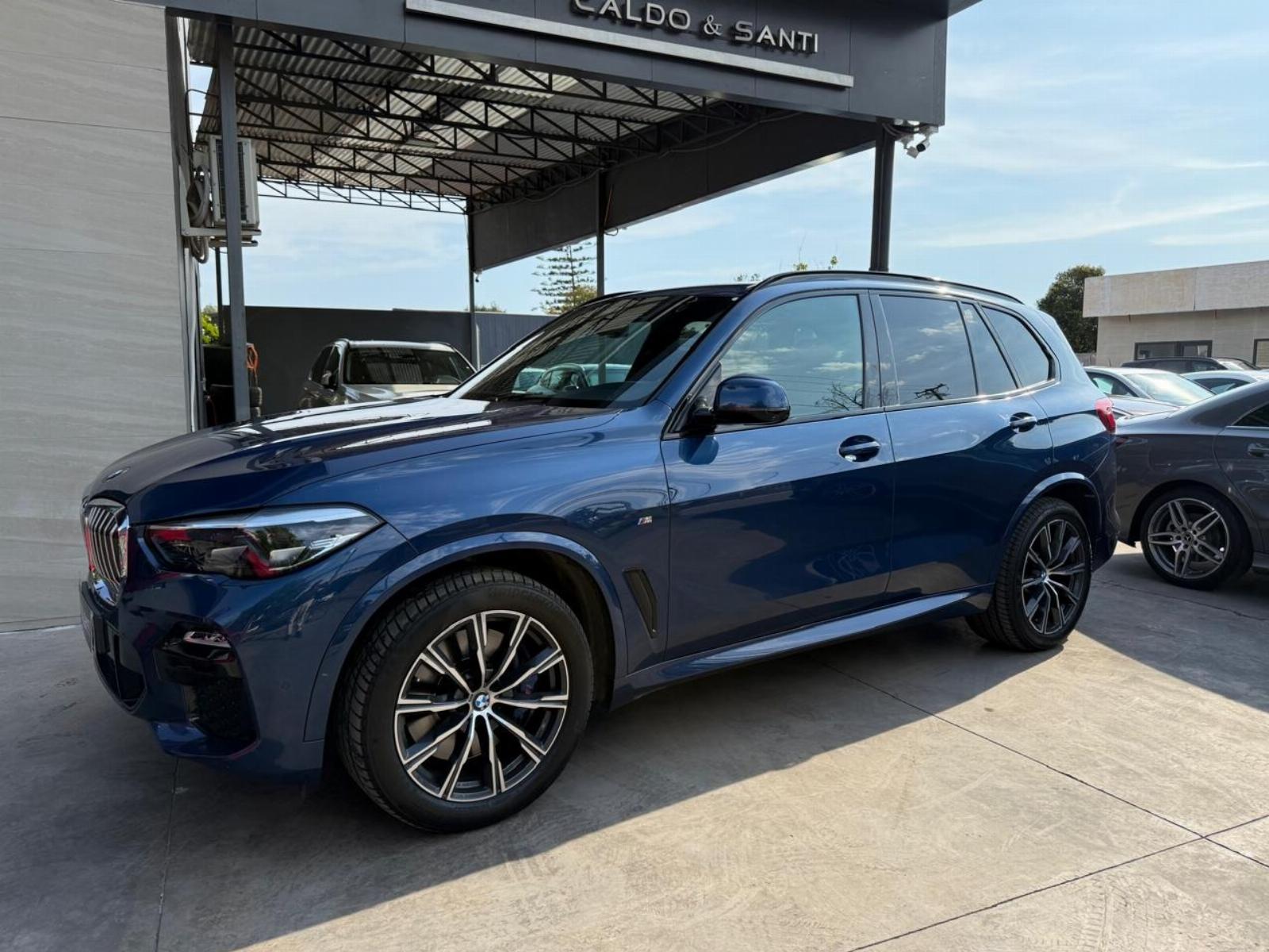 BMW X5 XDRIVE40I 3.0 AT 4X4 LOOK M 2020 BUEN ESTADO, CON SUS 2 LLAVES - CALDO SANTI