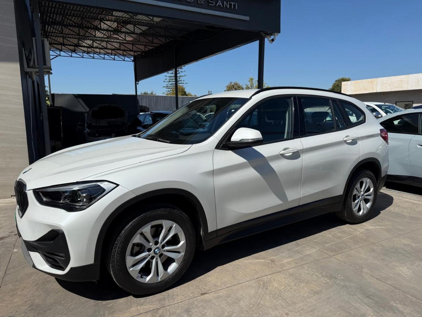 BMW X1 COMFORT SDRIVE18I 1.5 AT  2022 MANTENCIONES AL DIA, BUEN ESTADO - CALDO SANTI