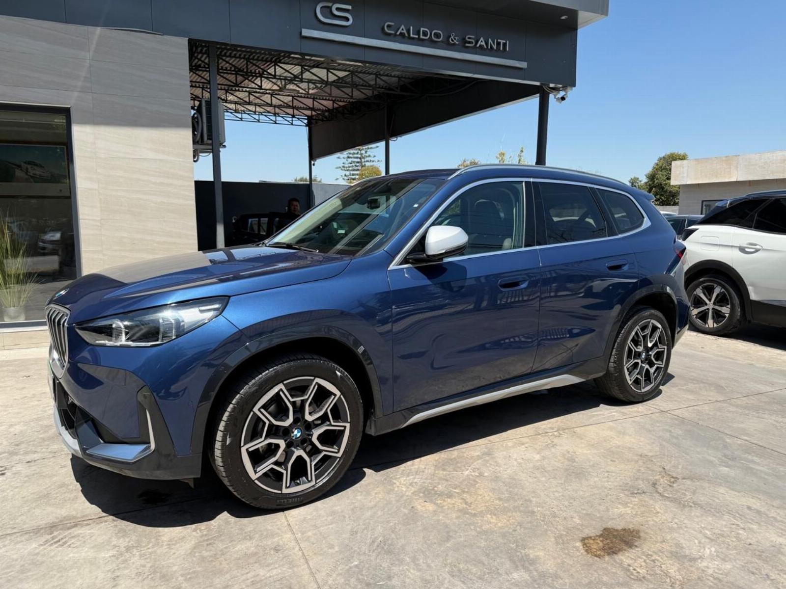 BMW X1 XLINE SDRIVE18I 1.5 AT  2023 BUEN ESTADO, CON SUS 2 LLAVES - CALDO SANTI