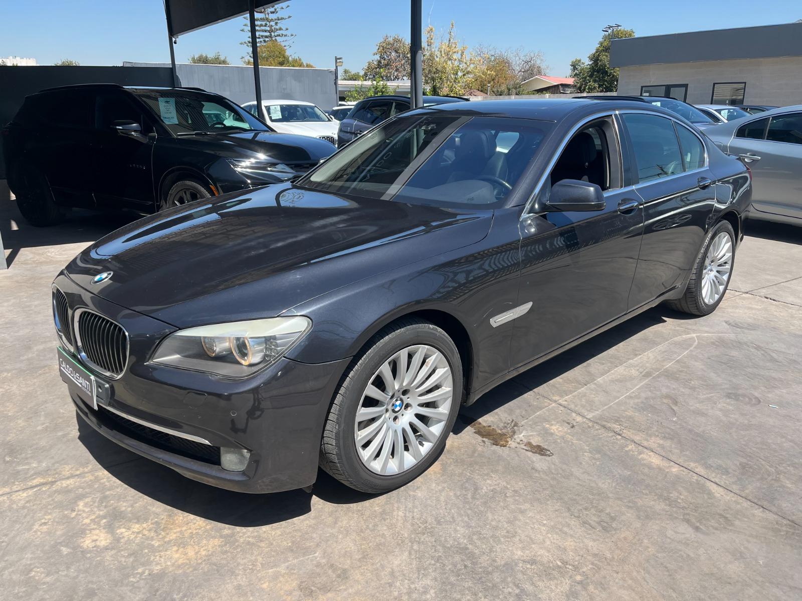 BMW 740 IA 3.0 AUT 2010  - CALDO SANTI