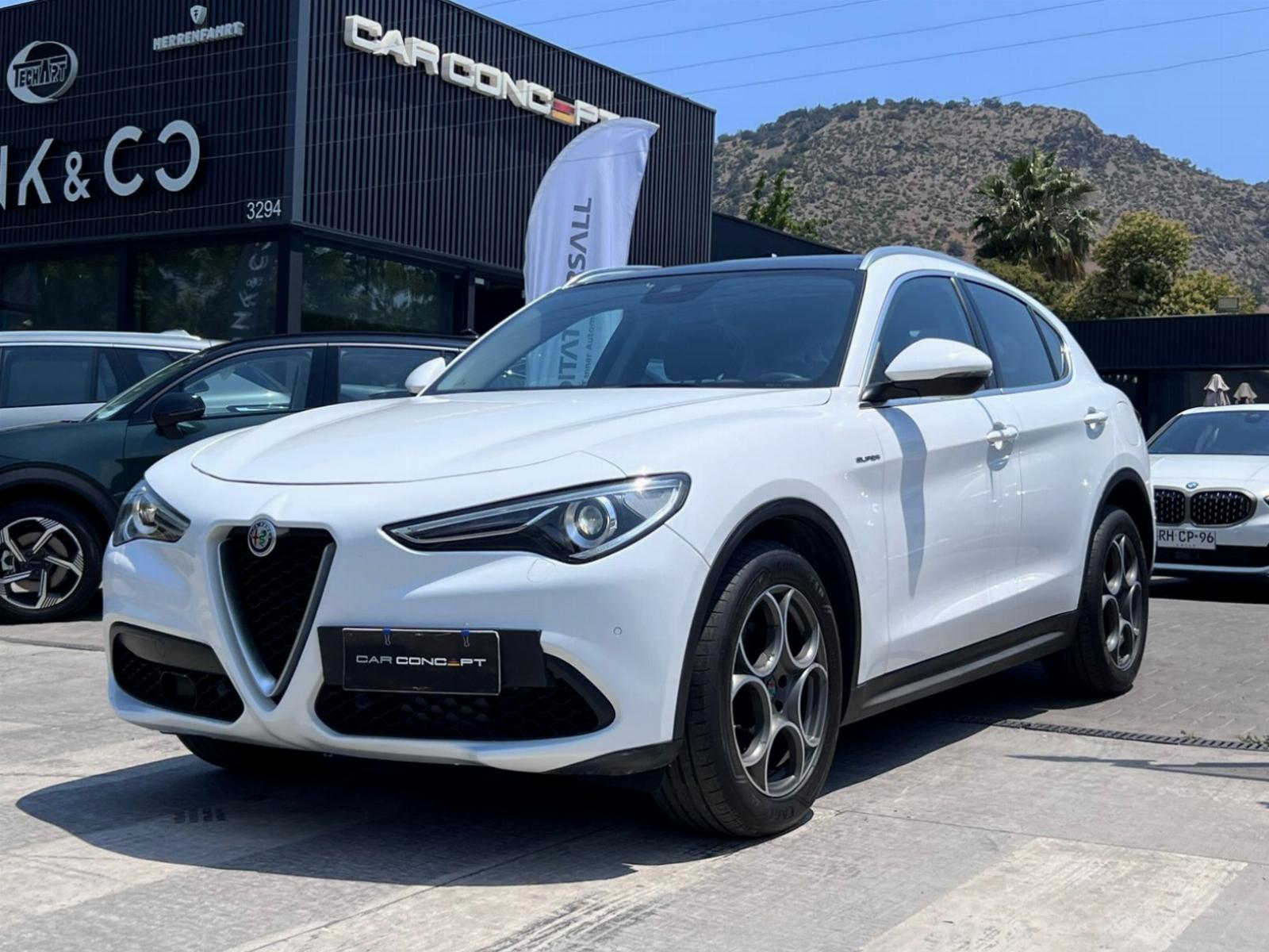 ALFA ROMEO STELVIO VELOCE 280 HP 2022 UN DUEÑO MANTENIMIENTO EN LA MARCA - FULL MOTOR