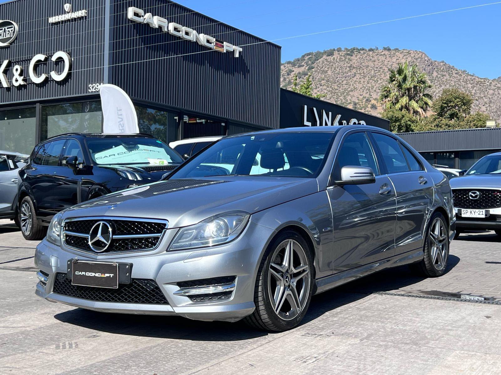 MERCEDES-BENZ C350 AVANTGARDE 2012 MANTENIMIENTO EN LA MARCA - Car Concept