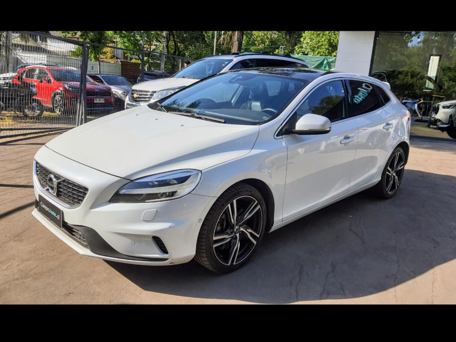 VOLVO V40 T5 R DESIGN 2.0 2018  - Compra Justa Seminuevos