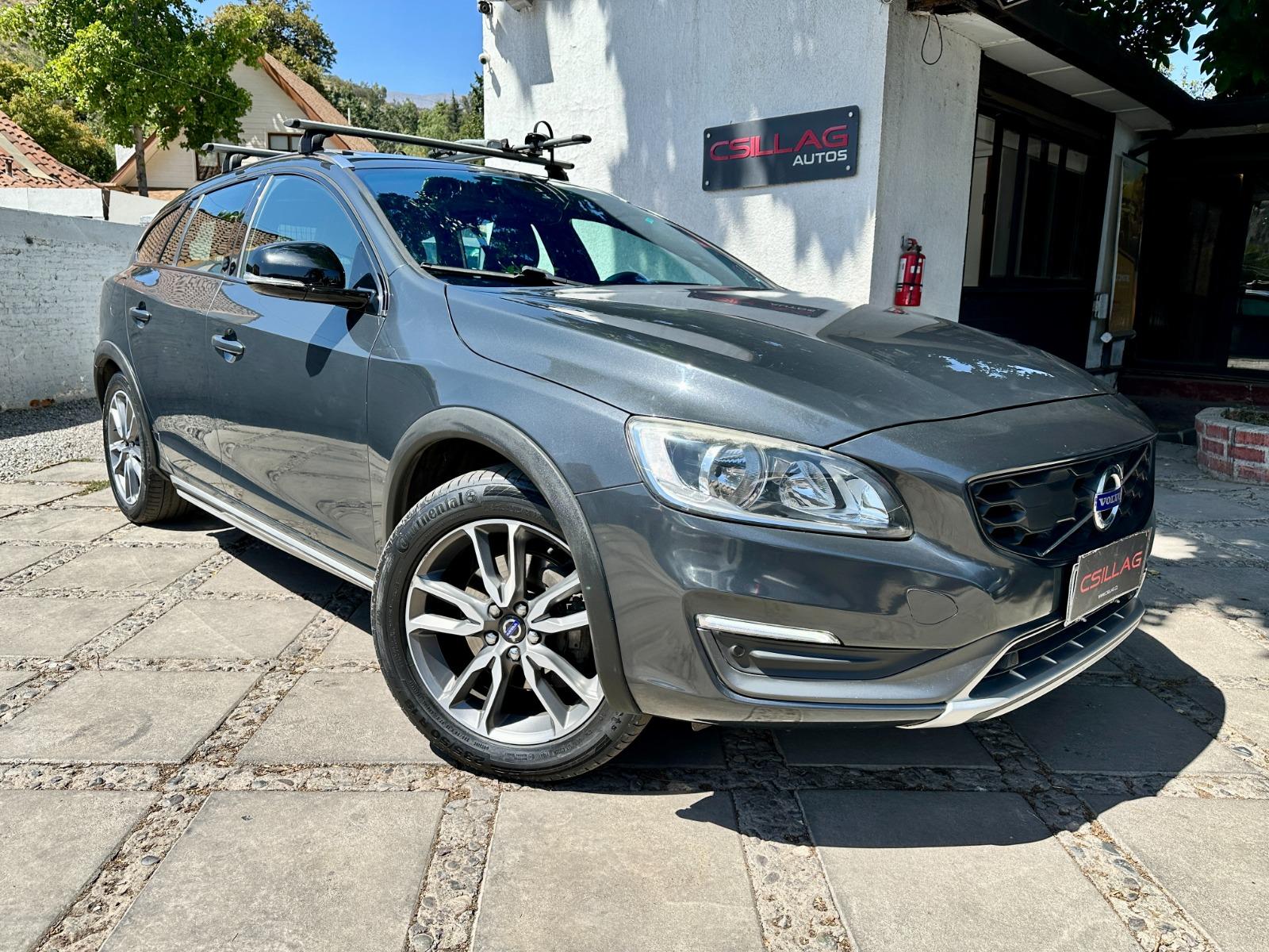 VOLVO V60 T5 AWD 2.5 Tope de linea  2016 Realmente insuperable  - CSILLAG