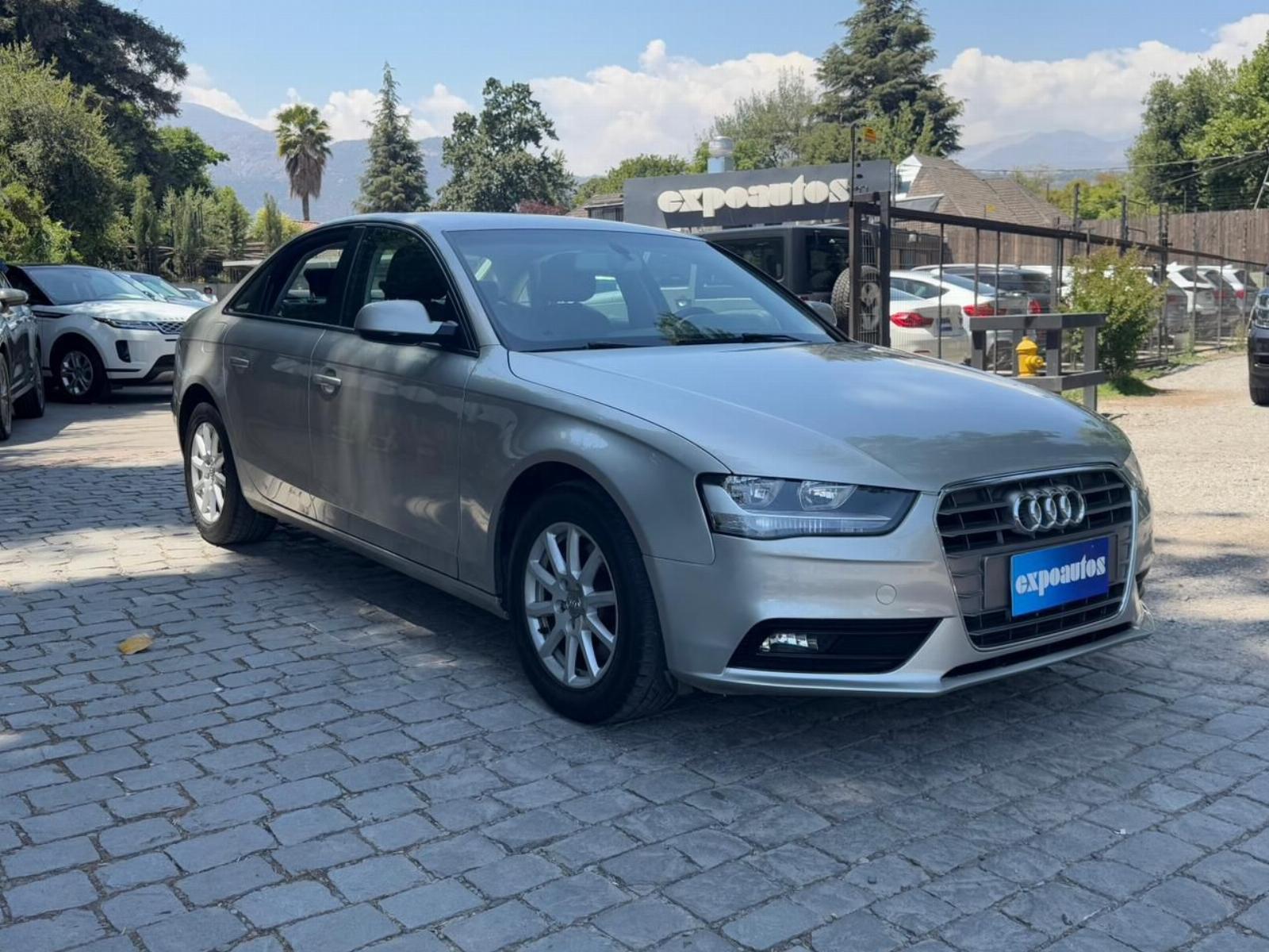 AUDI A4 FACELIFT 1.8 TURBO 2013 MANTENIMIENTO AL DÍA - ExpoAutos