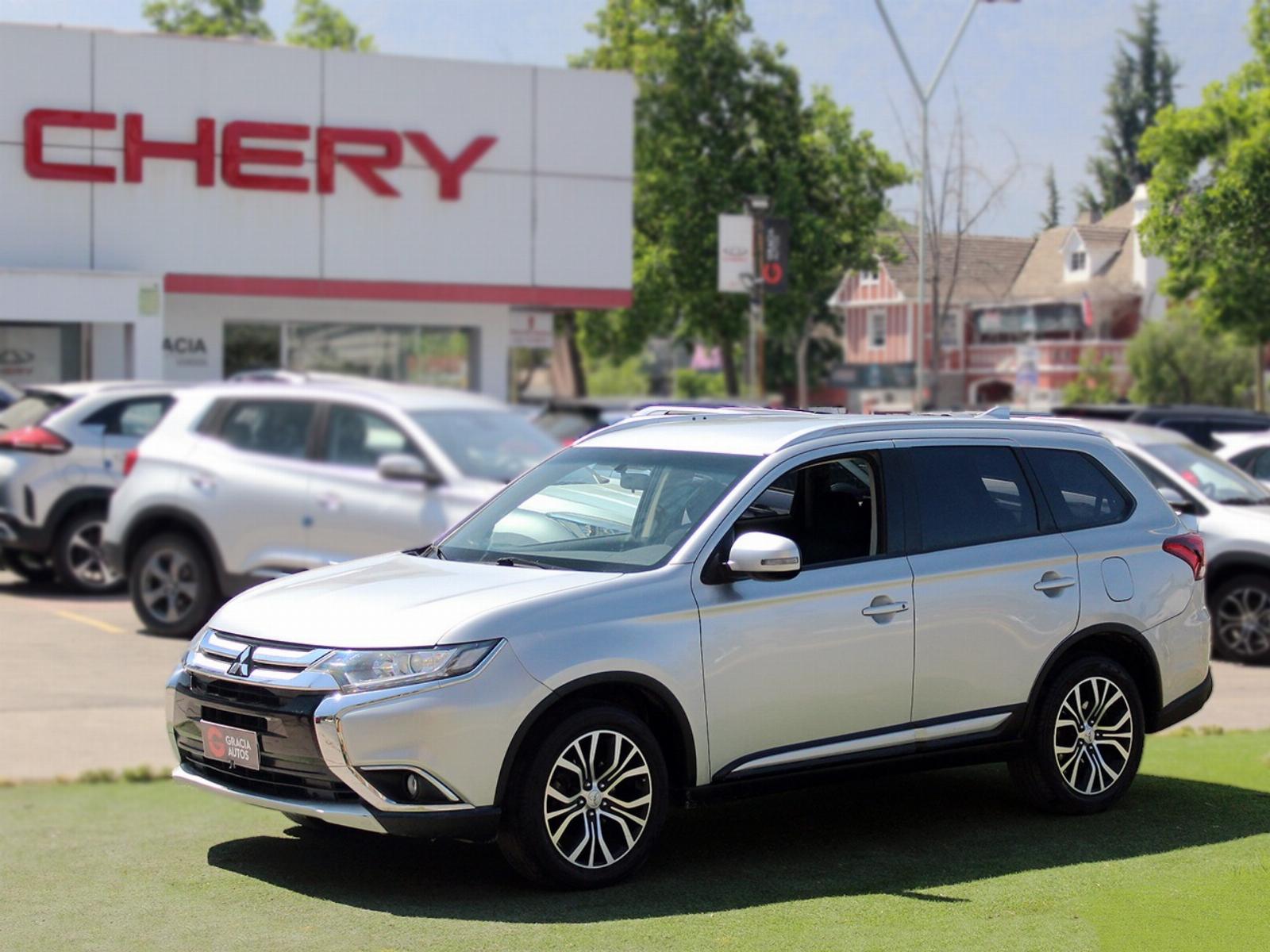 MITSUBISHI OUTLANDER GLX 4X4 2.4 AT 2018  - GRACIA AUTOS