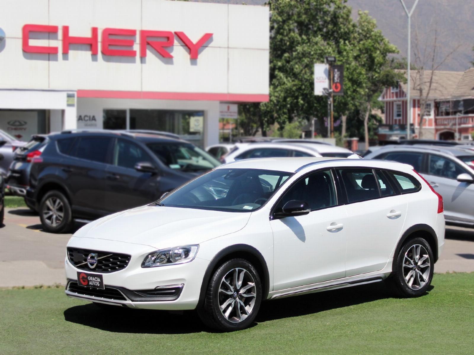 VOLVO V60 CROSS COUNTRY D4 AWD 2.4 COMFORT AUT 2017  - GRACIA AUTOS