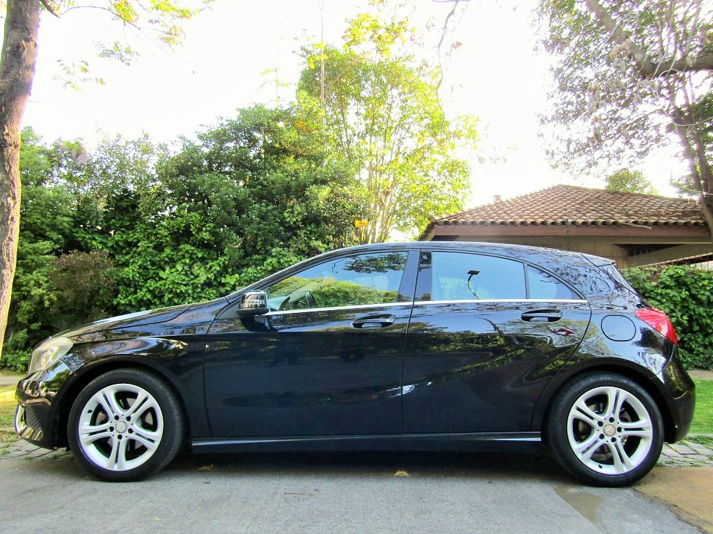 MERCEDES-BENZ A200 Befficiency 1.6 8 airbags  2015 climatiz. bi zona 1 dueño Atendido Full kaufmann. - JULIO INFANTE