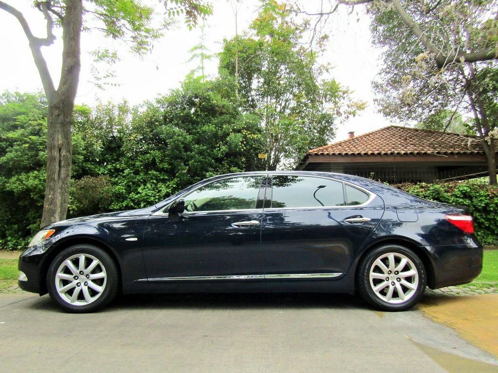 LEXUS LS 460 4.6 V8 L  2009 2 dueños. solo 120 mil. sunroof, cuero, Maravilla  - JULIO INFANTE