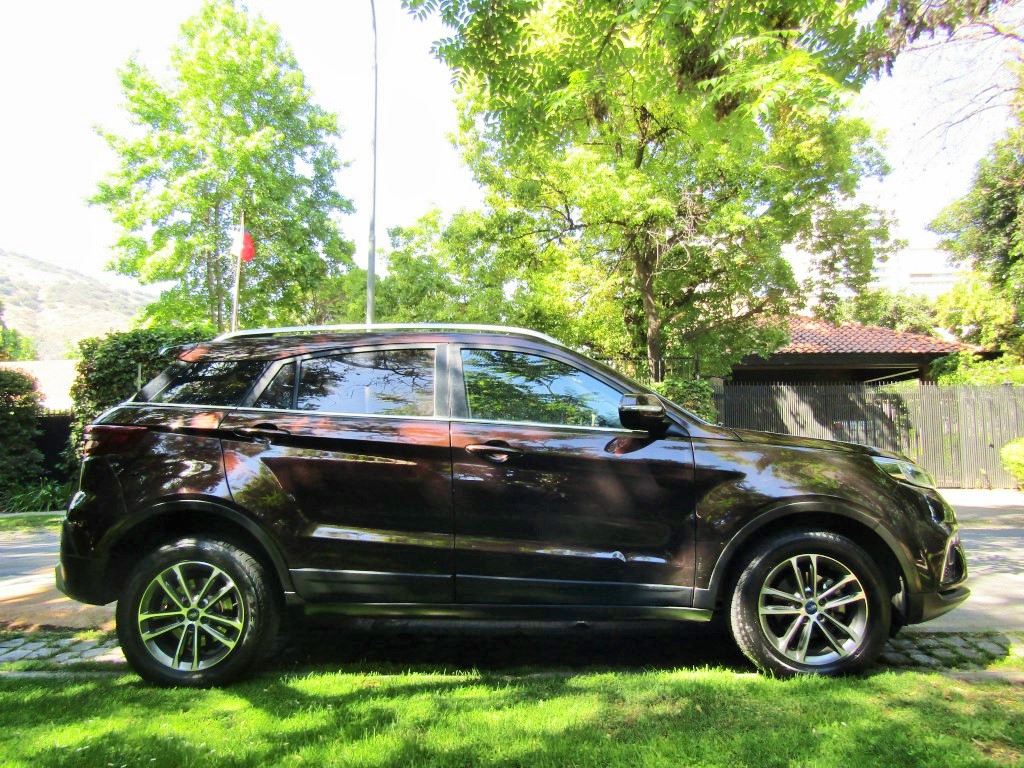 FORD TERRITORY Trend 1.5 Aut. 2021 Cuero, sunroof panoramico. Como Nueva.  - JULIO INFANTE