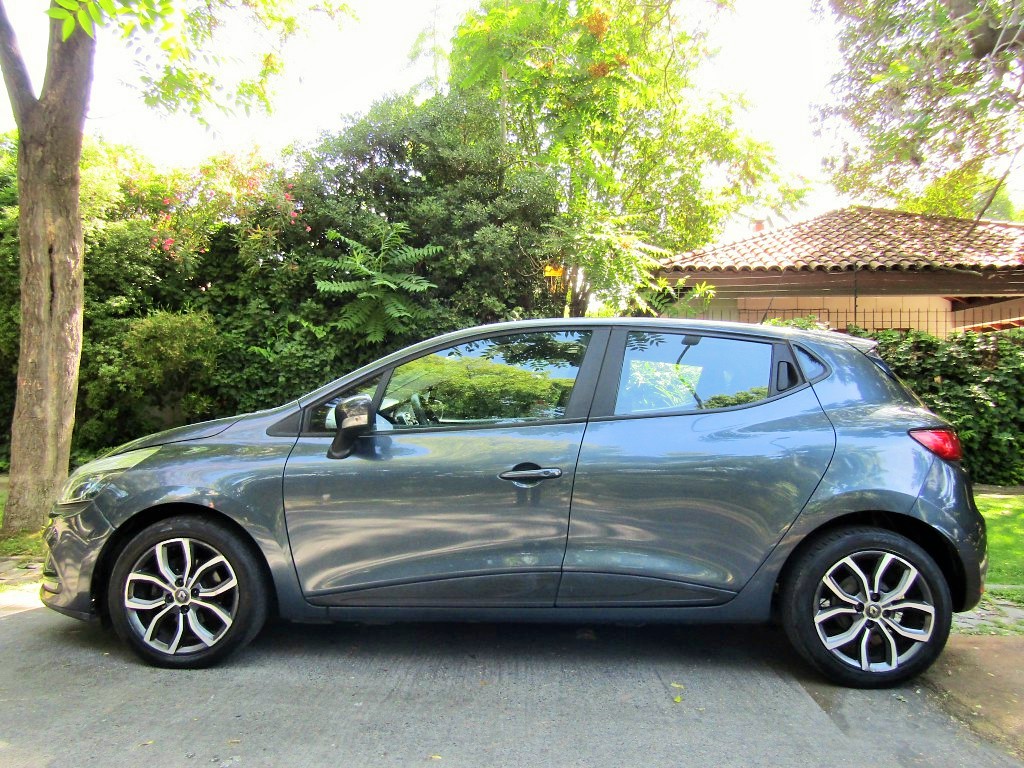 RENAULT CLIO HB Expression 1.2 2018 1 Dueña. - JULIO INFANTE