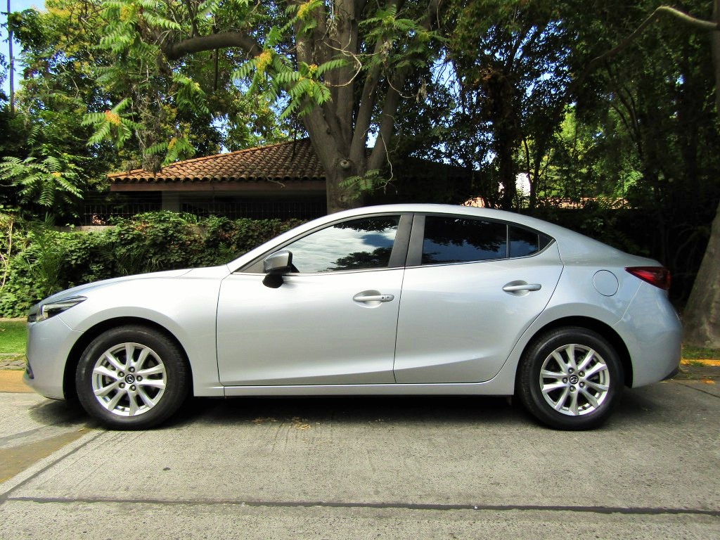 MAZDA 3 New 3 SDN 2.0  2020 6 AT. con sunroof  - JULIO INFANTE