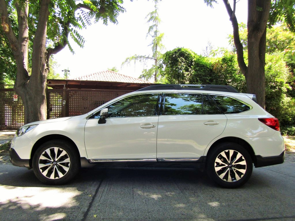 SUBARU NEW OUTBACK 2.5I CVT Auto Limited 4WD 2017 1 dueño. Mantenciones. cuero sunroof.  - JULIO INFANTE