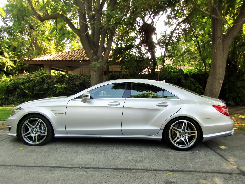 MERCEDES-BENZ CLS 63 AMG 6.2 2012 5.5 V8 Bi turbo 525 hp. 0-100 en 4 seg.  - JULIO INFANTE