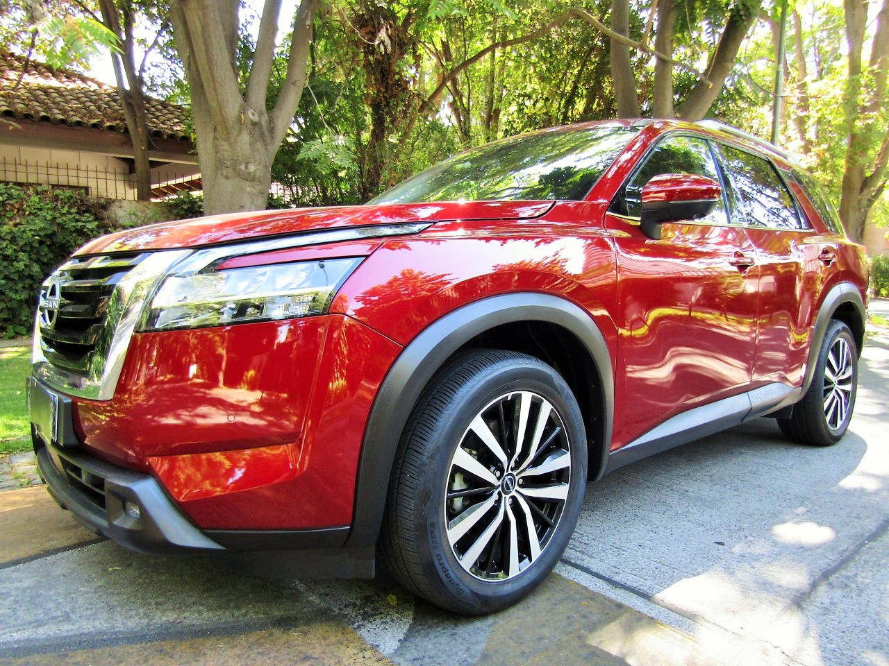 NISSAN PATHFINDER Advance 4x4 4.2 2023 Cuero, sunroof panoramico. 7 mil km. Nueva - JULIO INFANTE