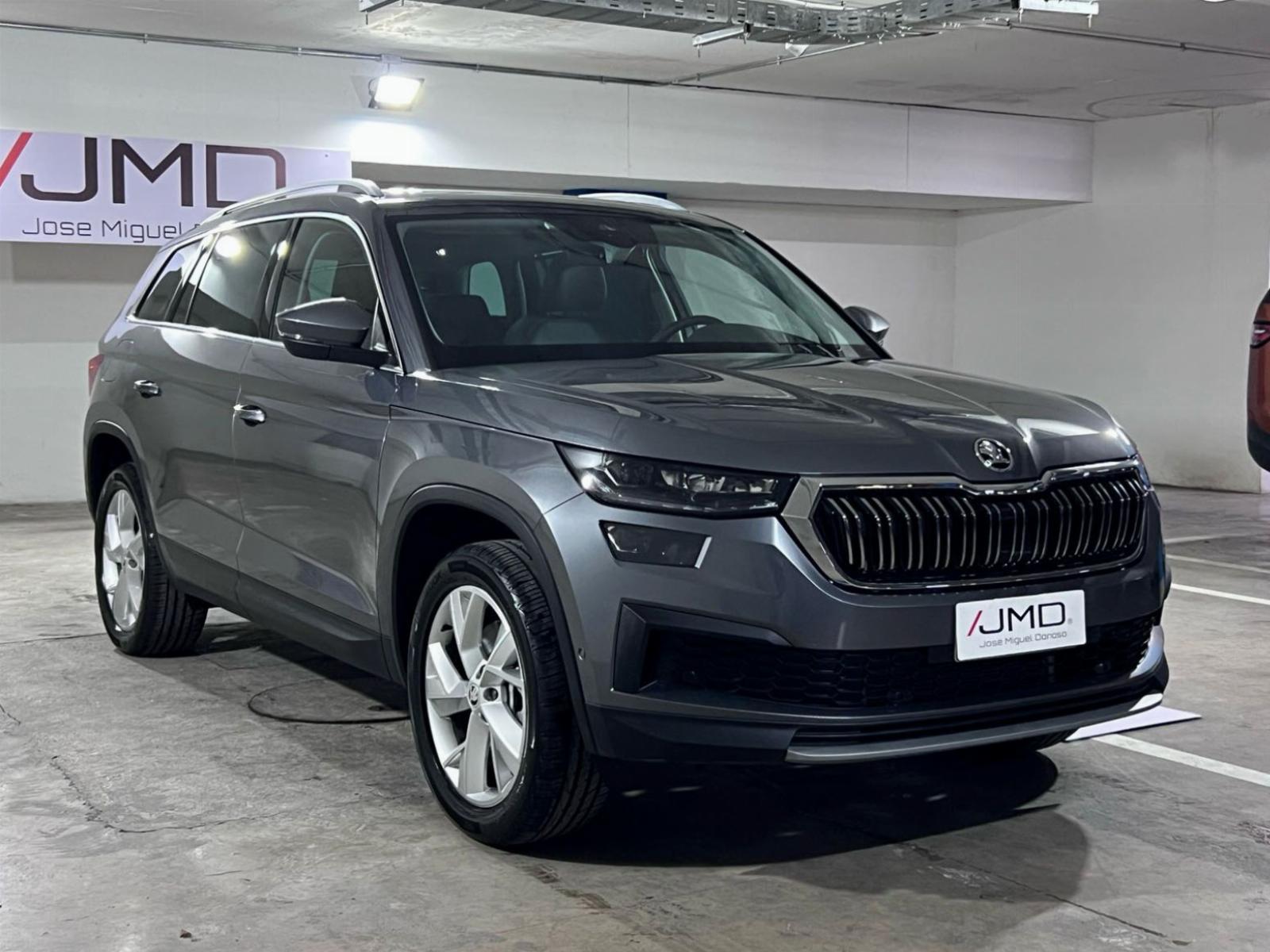 SKODA KODIAQ 2.0 TSI DESIGN 2025 MANTENIMIENTO AL DÍA - JMD AUTOS